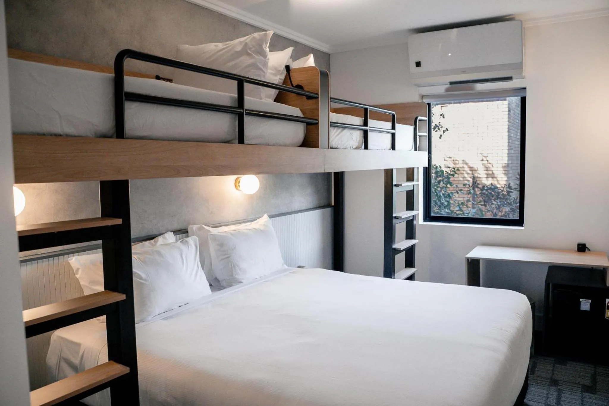 Bedroom, Bed in Hotel TOTTO Wollongong