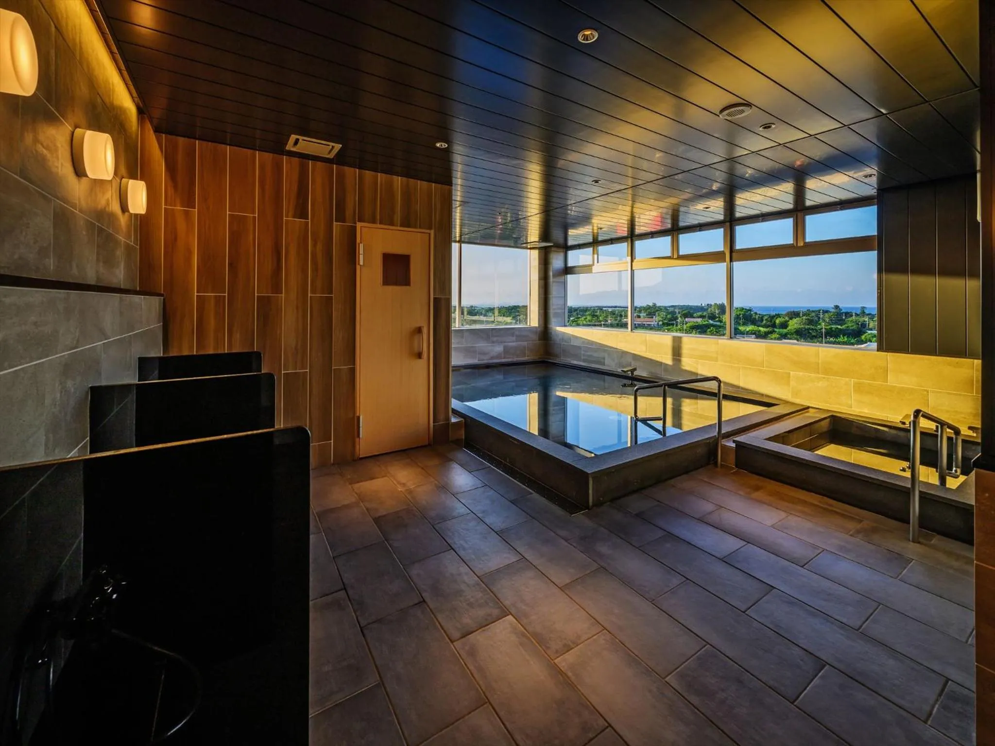 Public Bath in Lit Hotel NAKIJIN