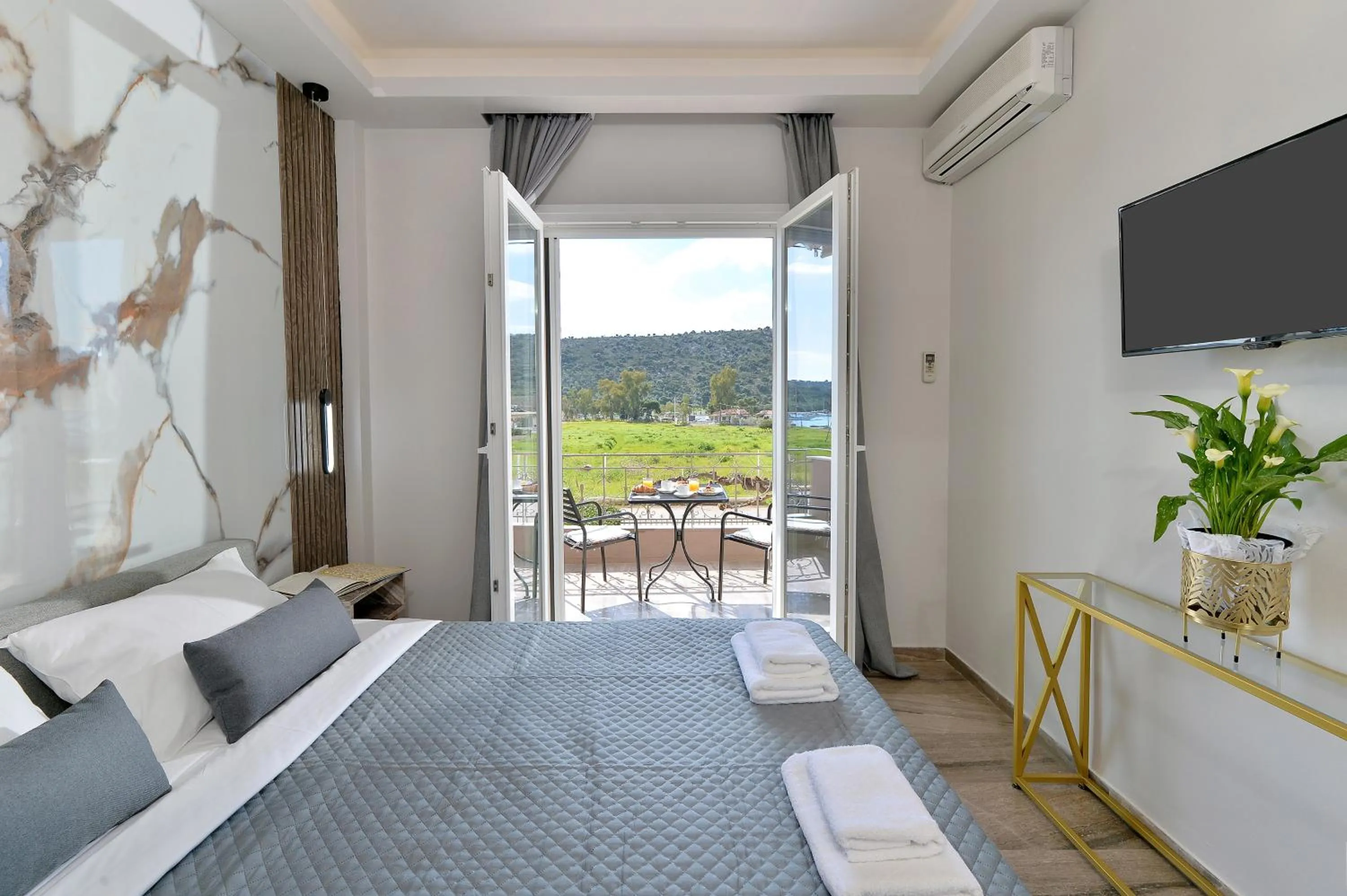 Bed in ID Holiday Living