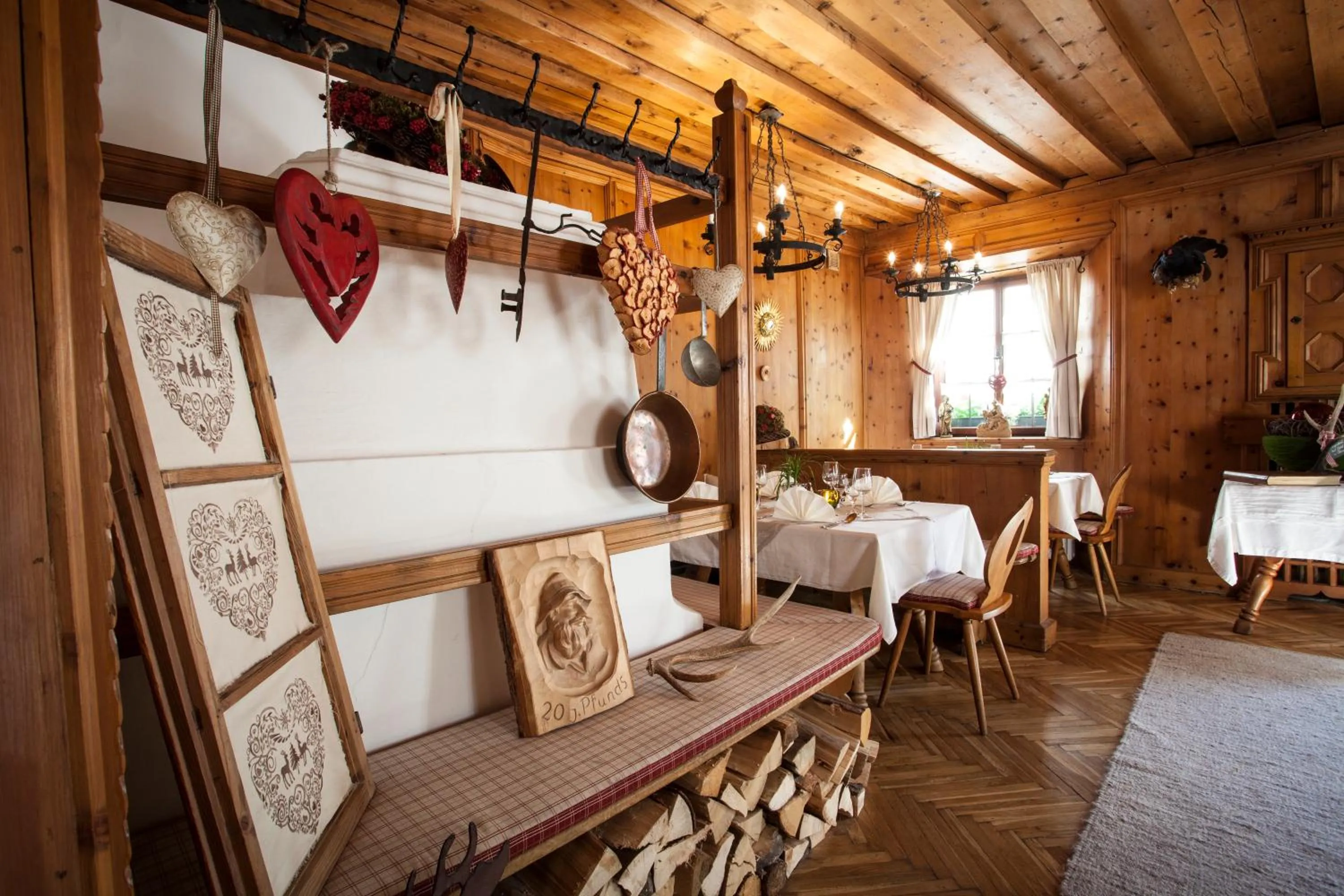 Restaurant/places to eat in Posthotel Pfunds