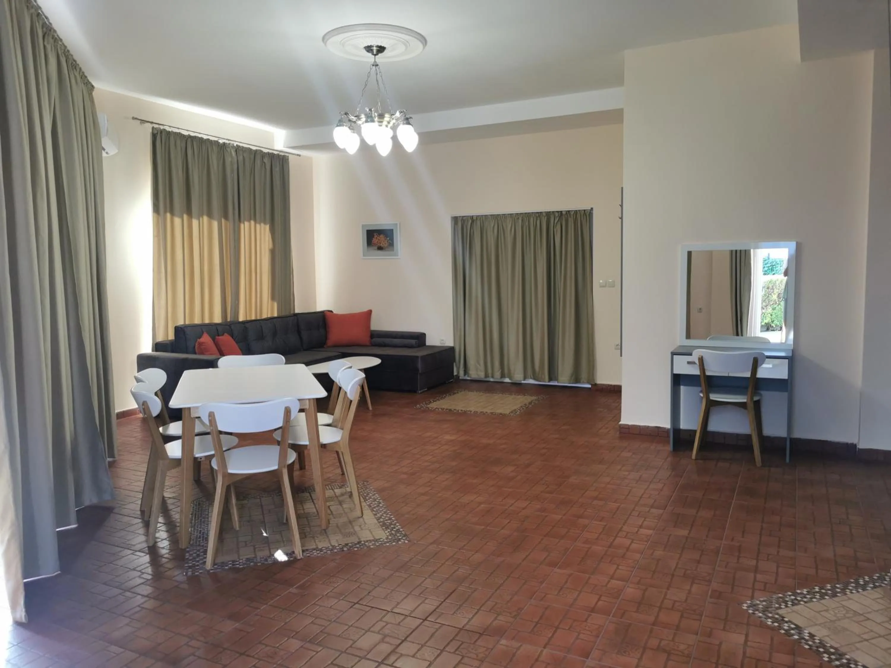 Rose Garden Omax Apartments