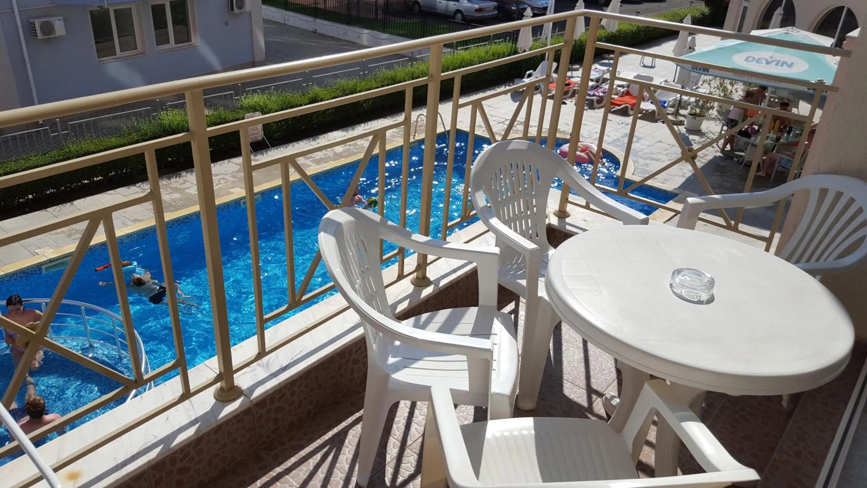 Rose Garden Omax Apartments