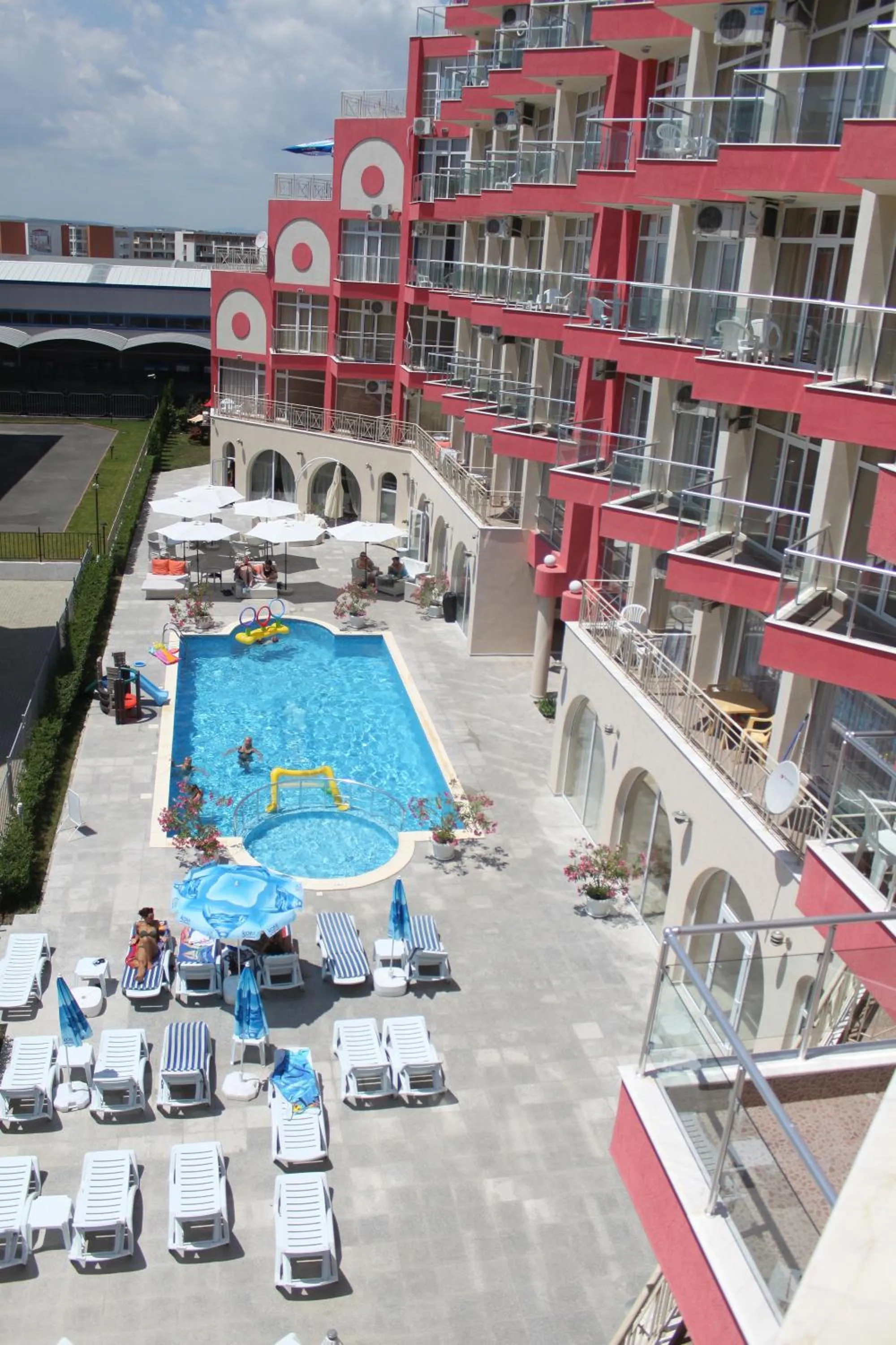 Facade/entrance in Rose Garden Omax Apartments