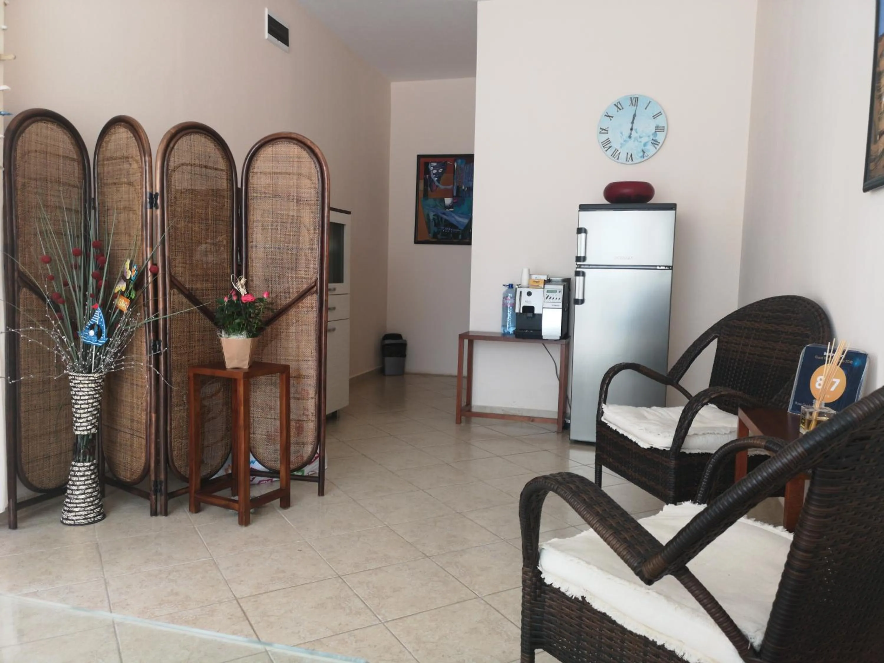 Rose Garden Omax Apartments