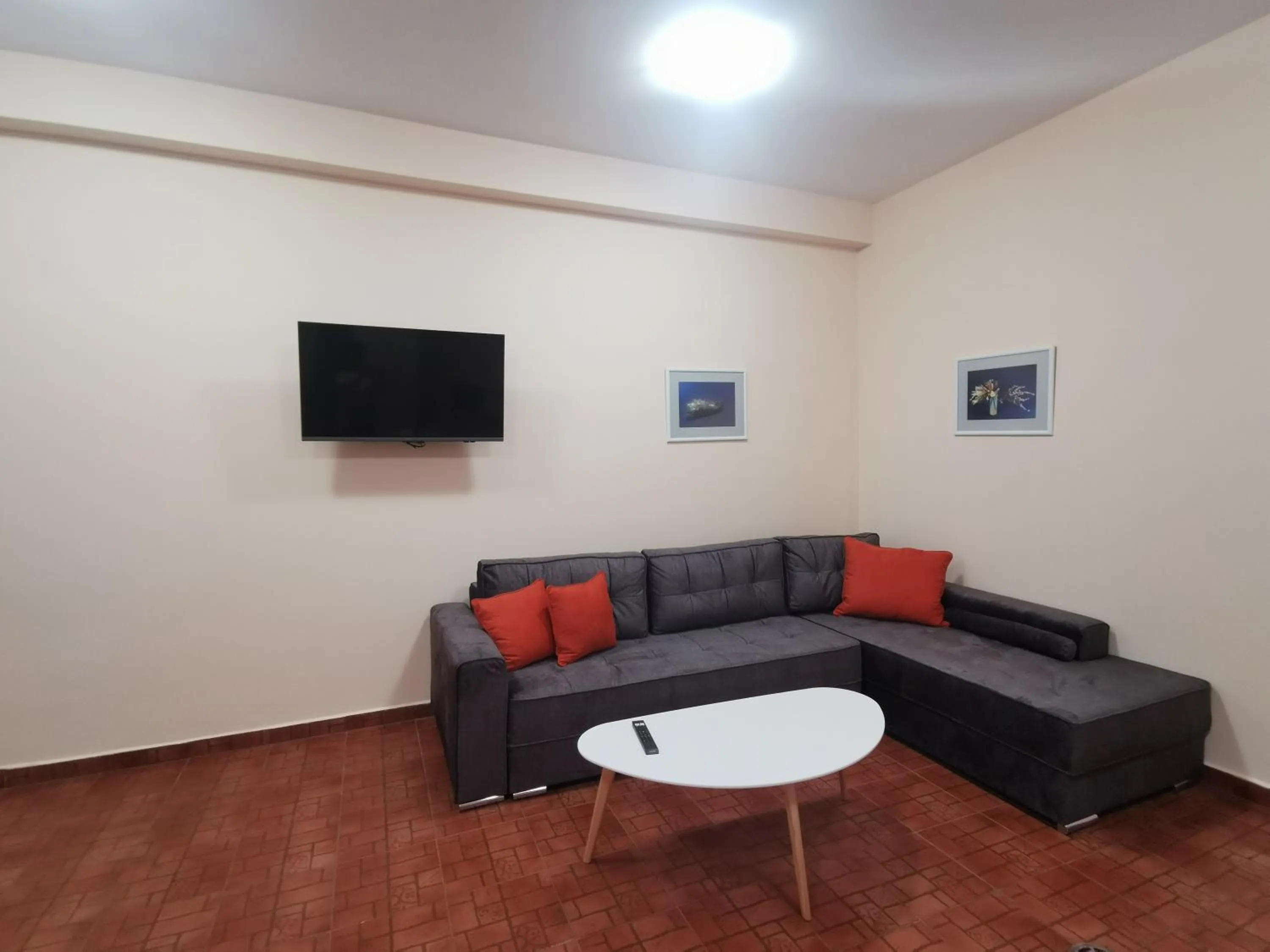 Rose Garden Omax Apartments