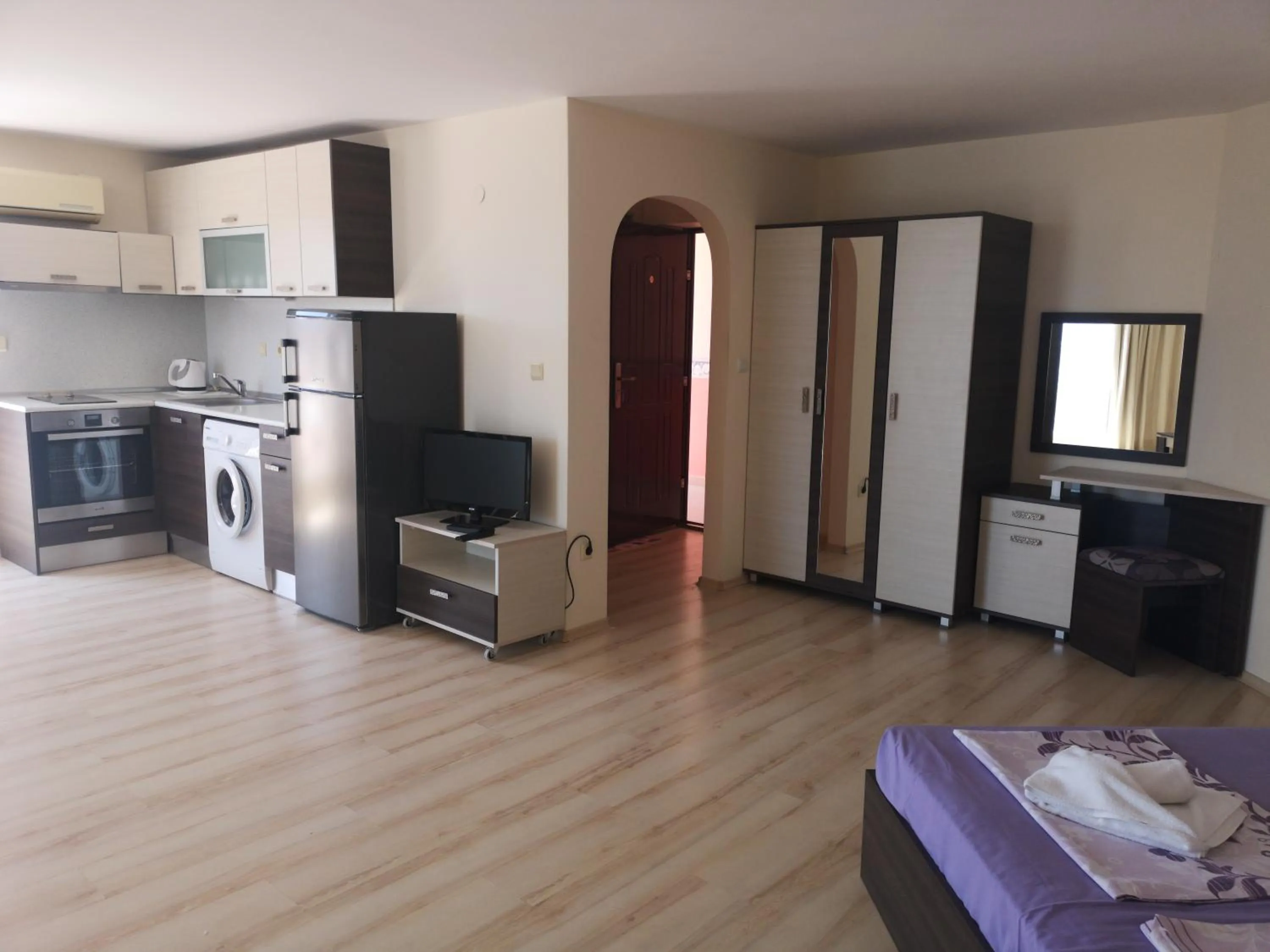 Rose Garden Omax Apartments