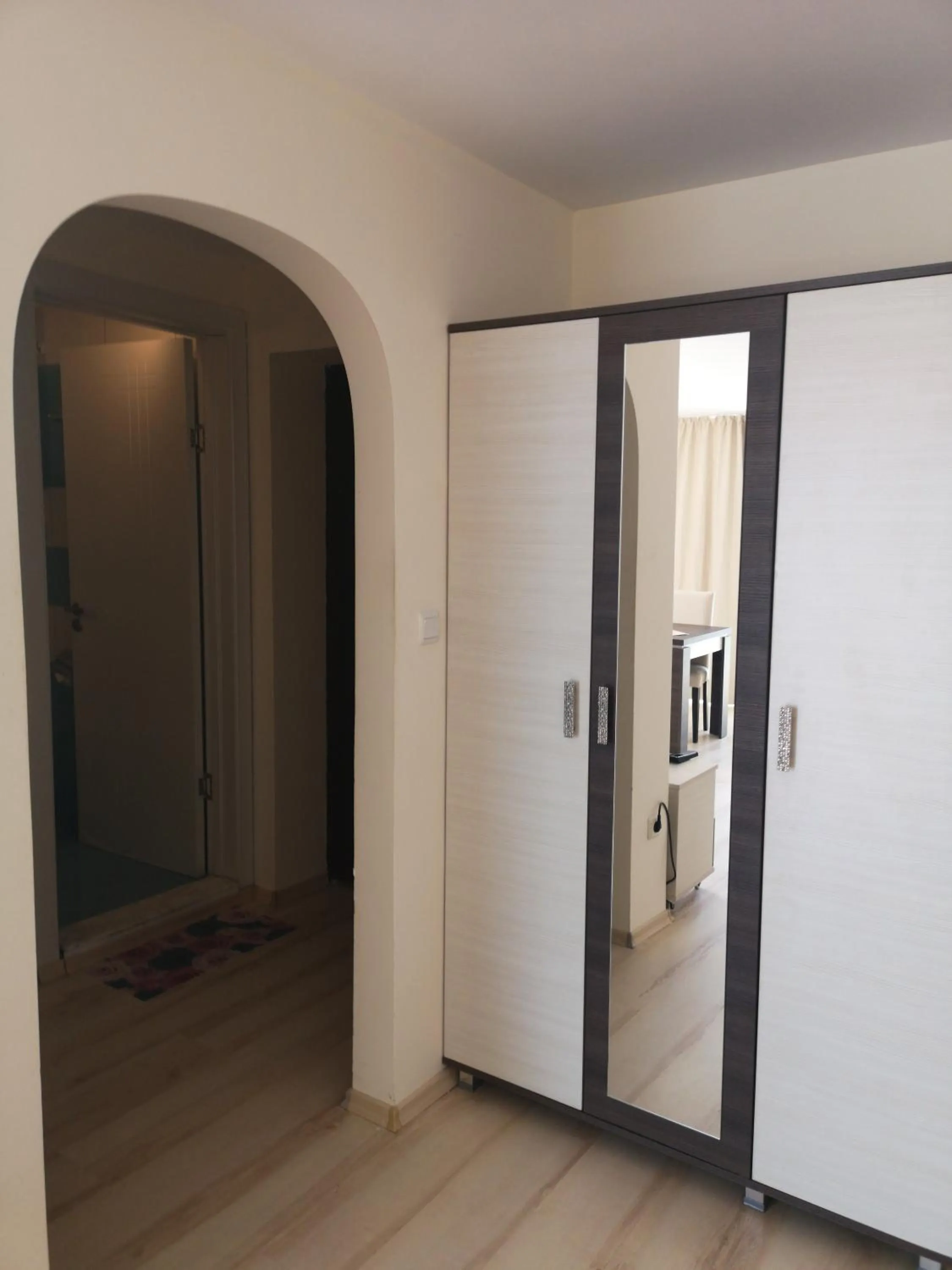 Rose Garden Omax Apartments