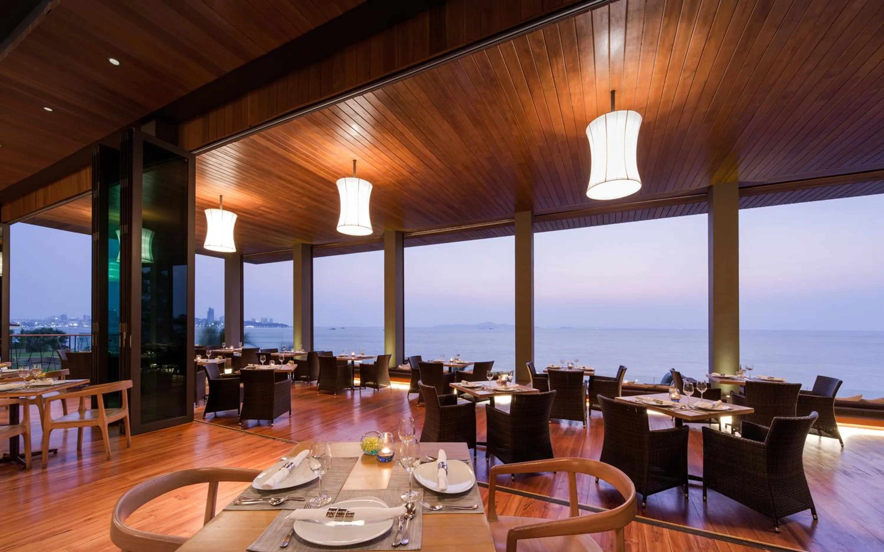 Restaurant/places to eat in Cape Dara Resort