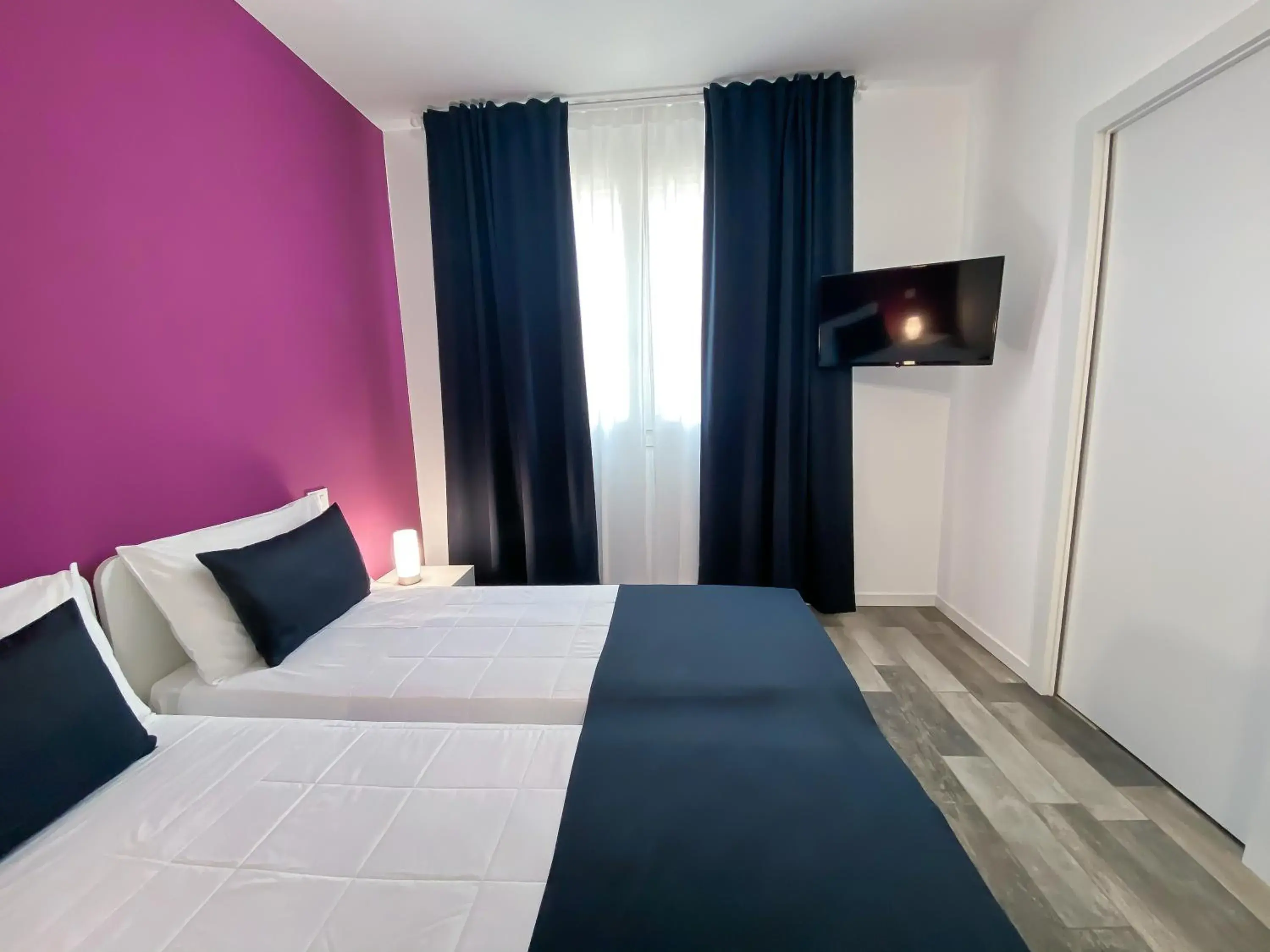 Twin Room with Private Bathroom in Bonne Nuit Guest House Twin Room with Private Bathroom in Bonne Nuit Guest House