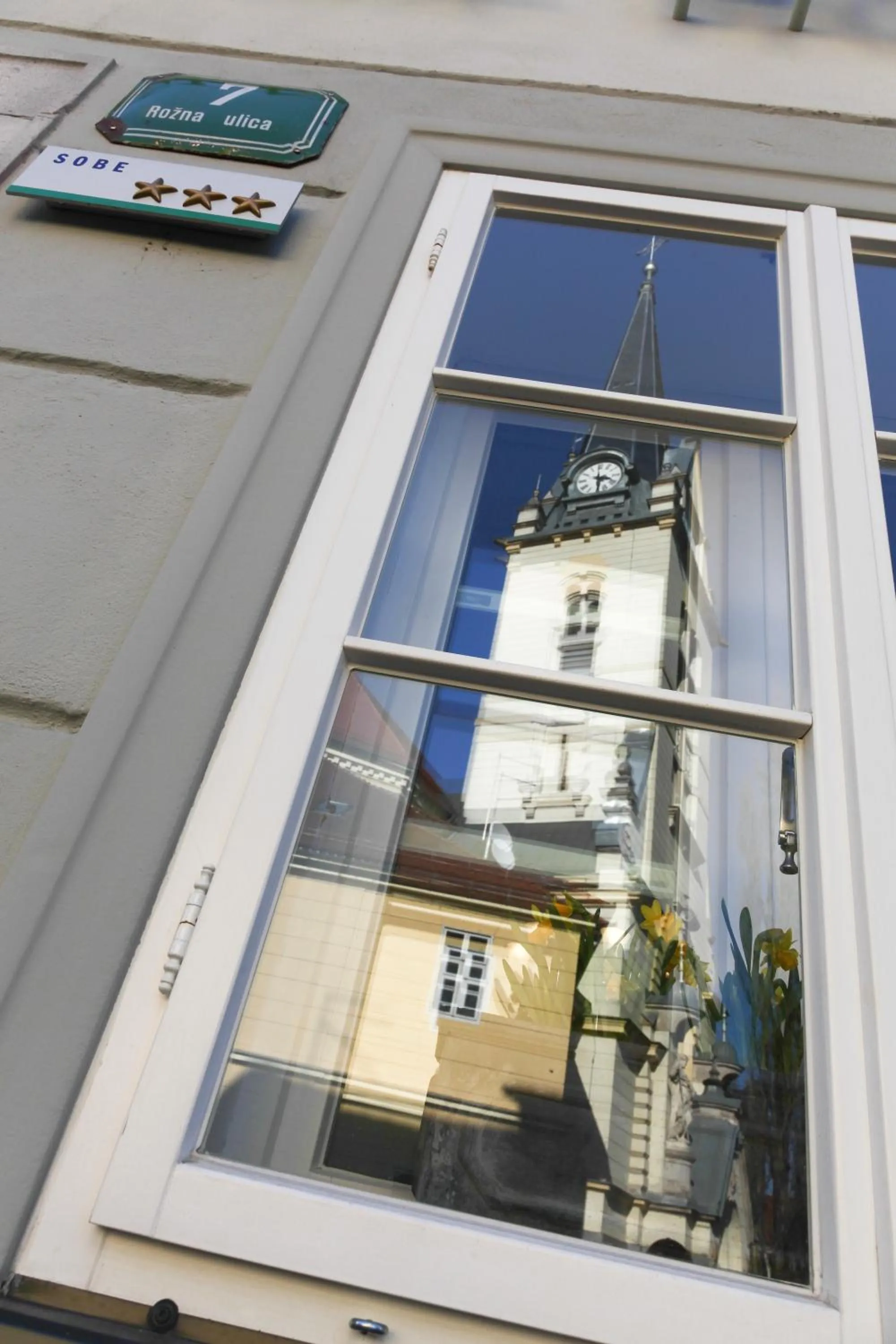 Facade/entrance in Bloom Hotel