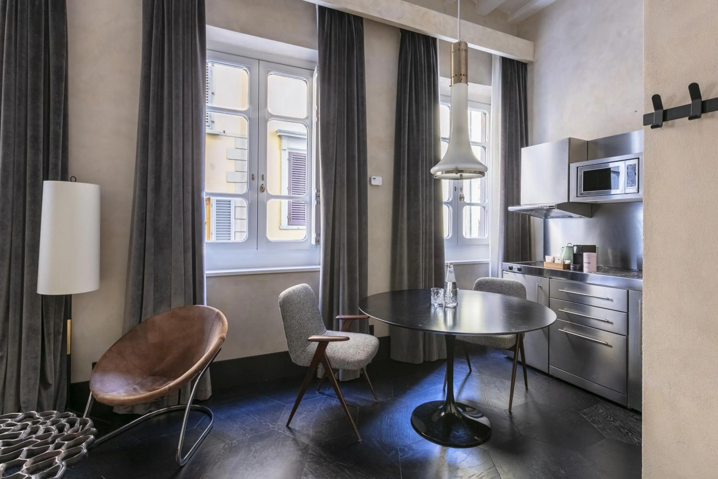 Kitchen or kitchenette in Numa Florence Palazzo Moro