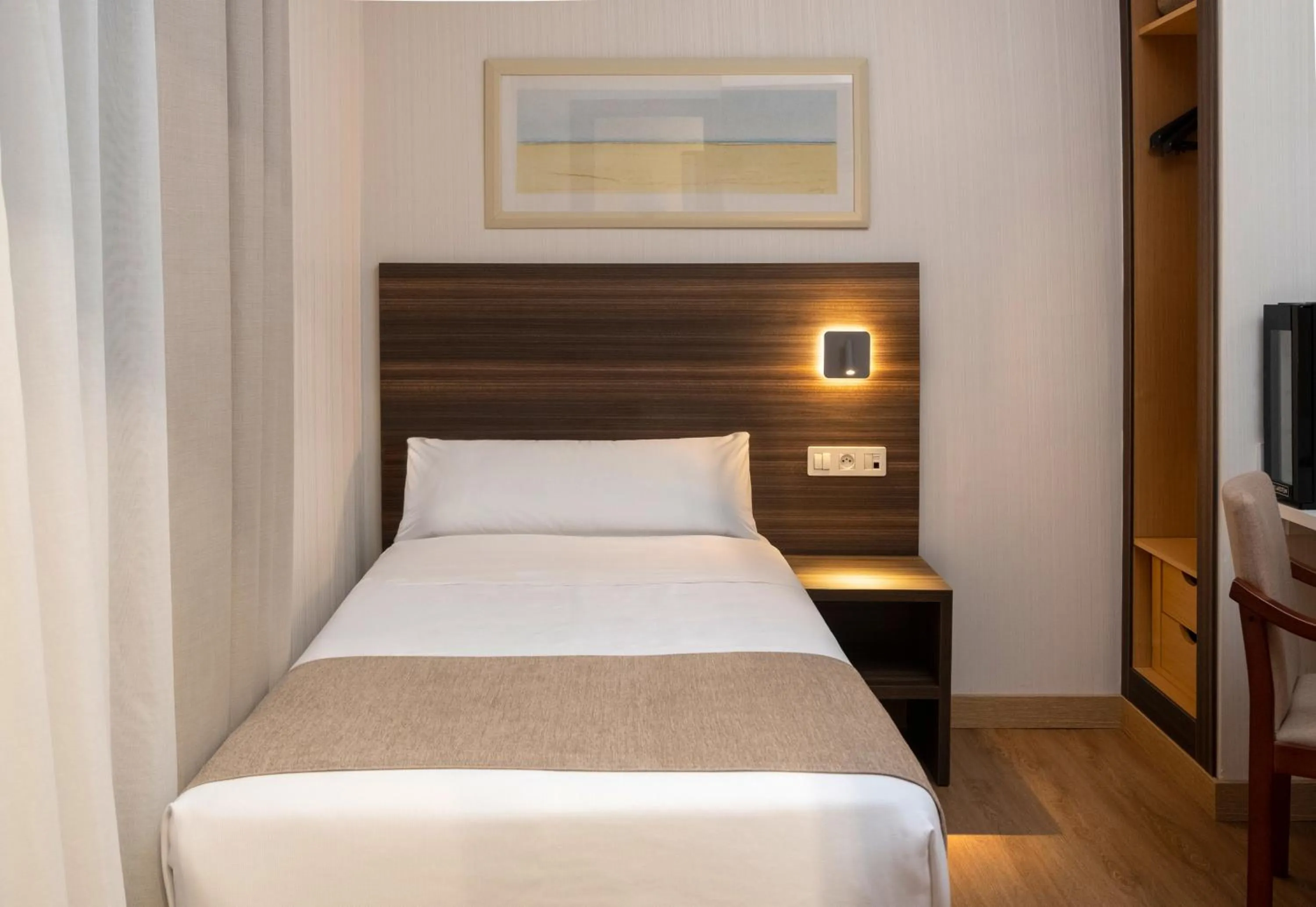 Bed in Hotel Belcaire