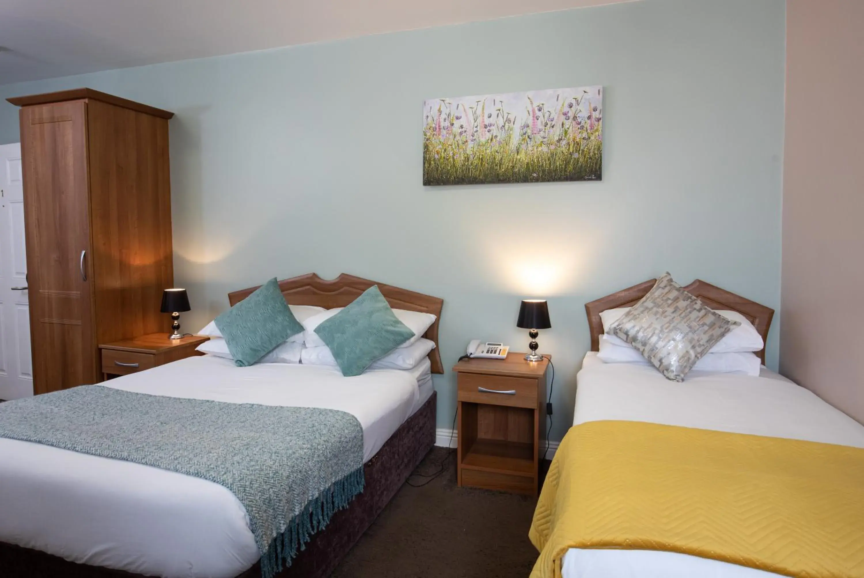 Twin Room - single occupancy in Murphy's Hotel Twin Room - single occupancy in Murphy's Hotel