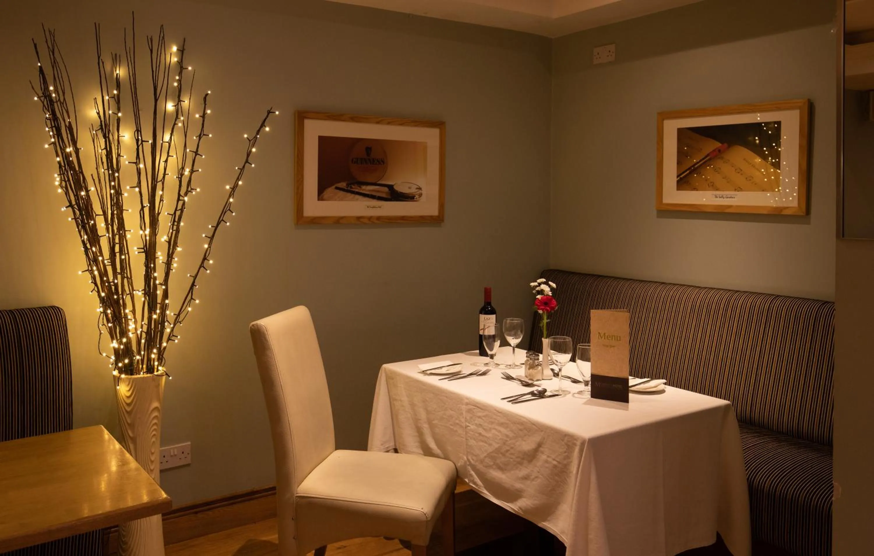 Restaurant/places to eat in Murphy's Hotel