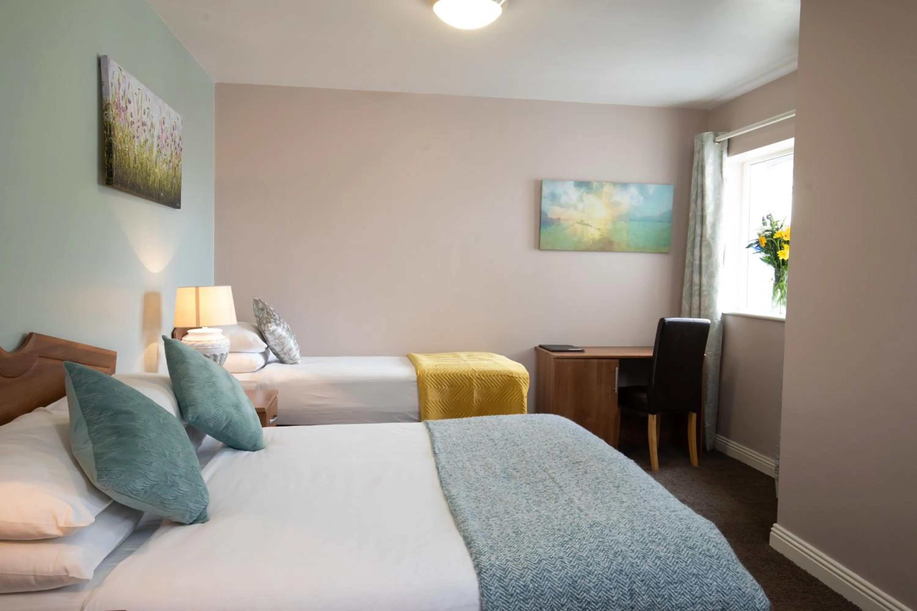 Bedroom, Bed in Murphy's Hotel