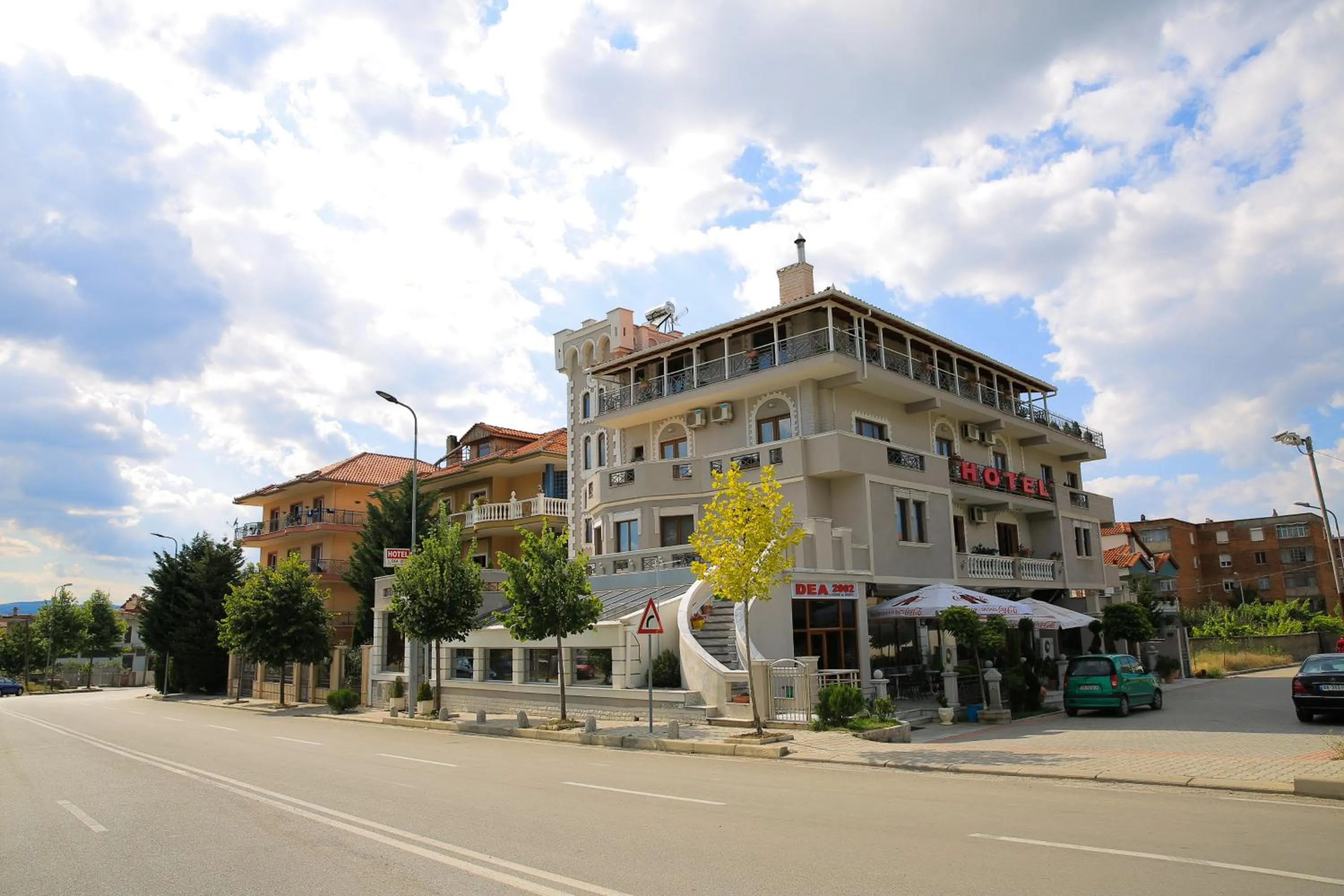 DEA Hotel 2002