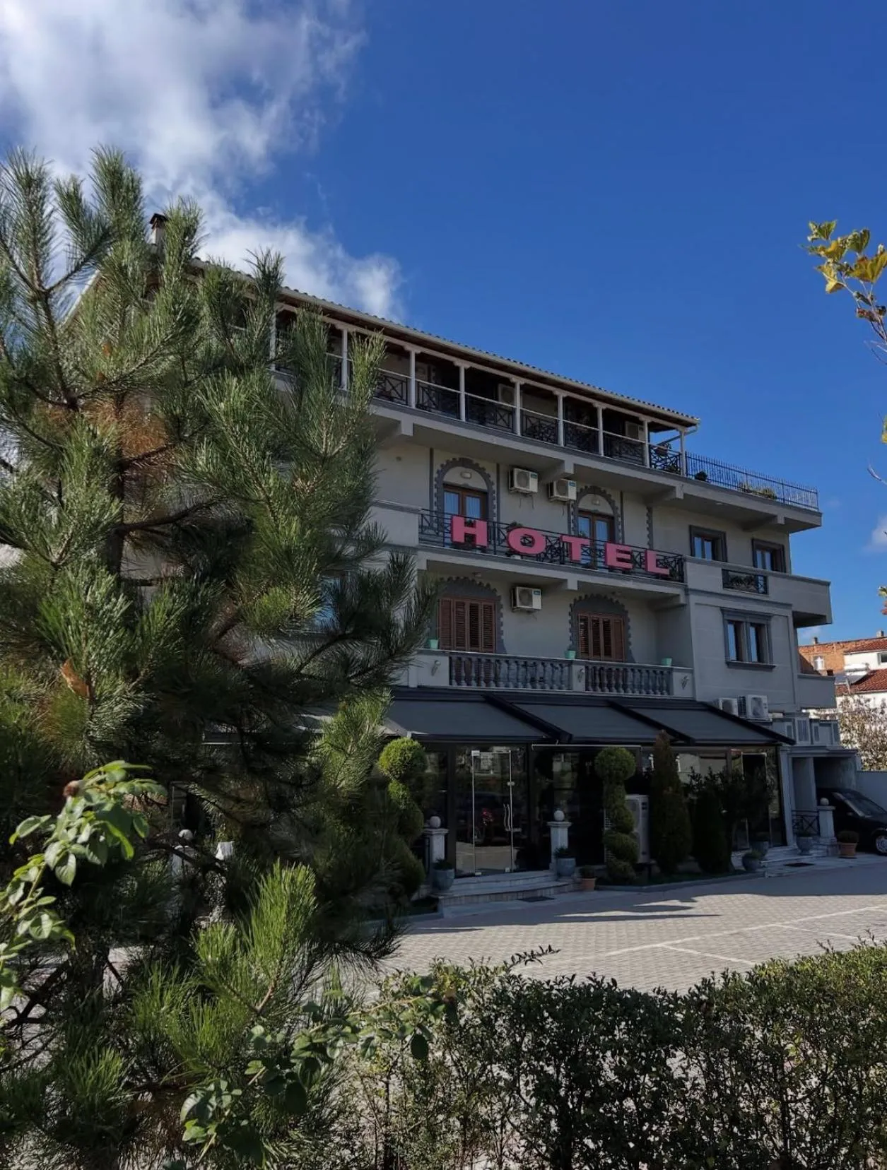 DEA Hotel 2002