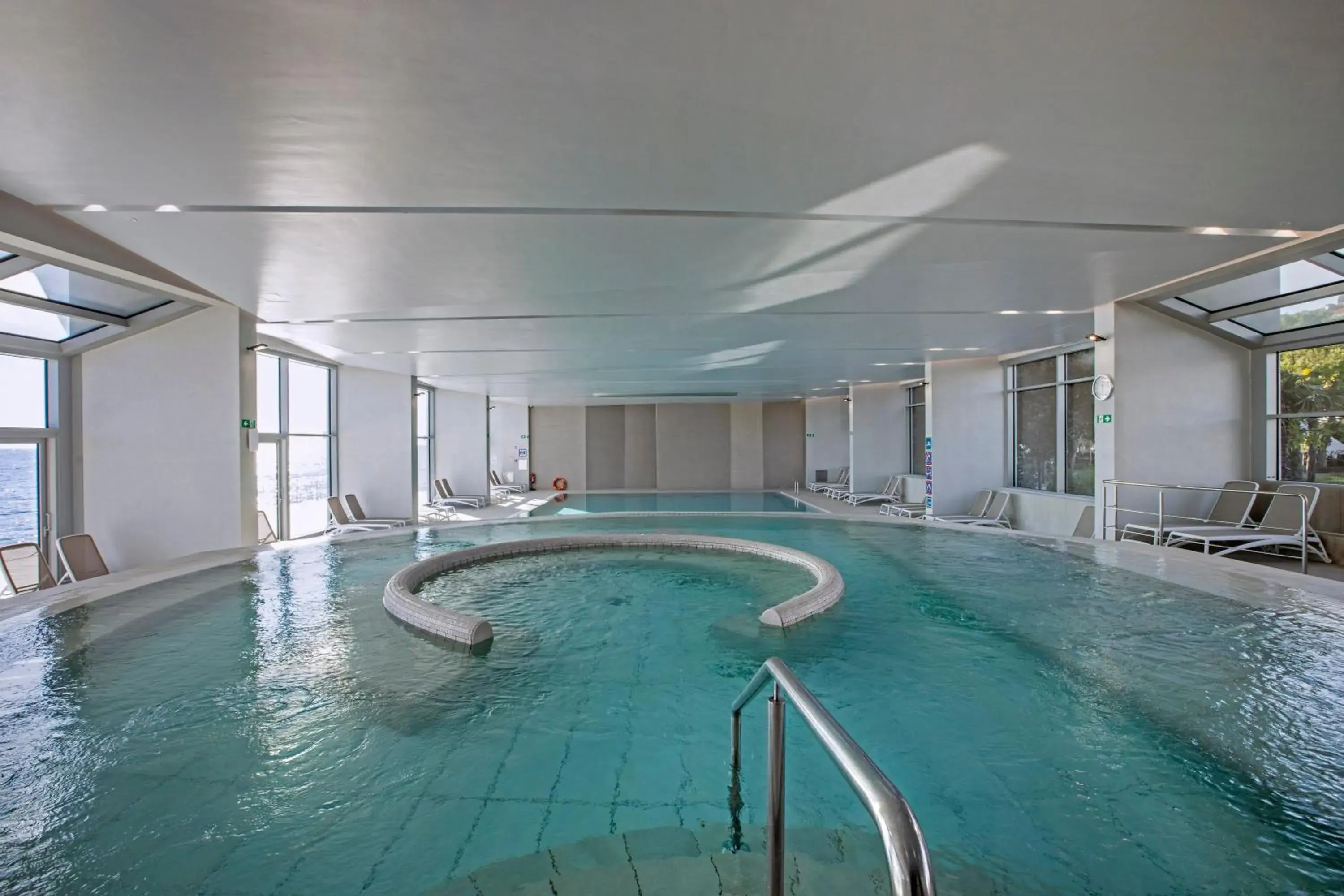Swimming Pool in Hotel Vile Park