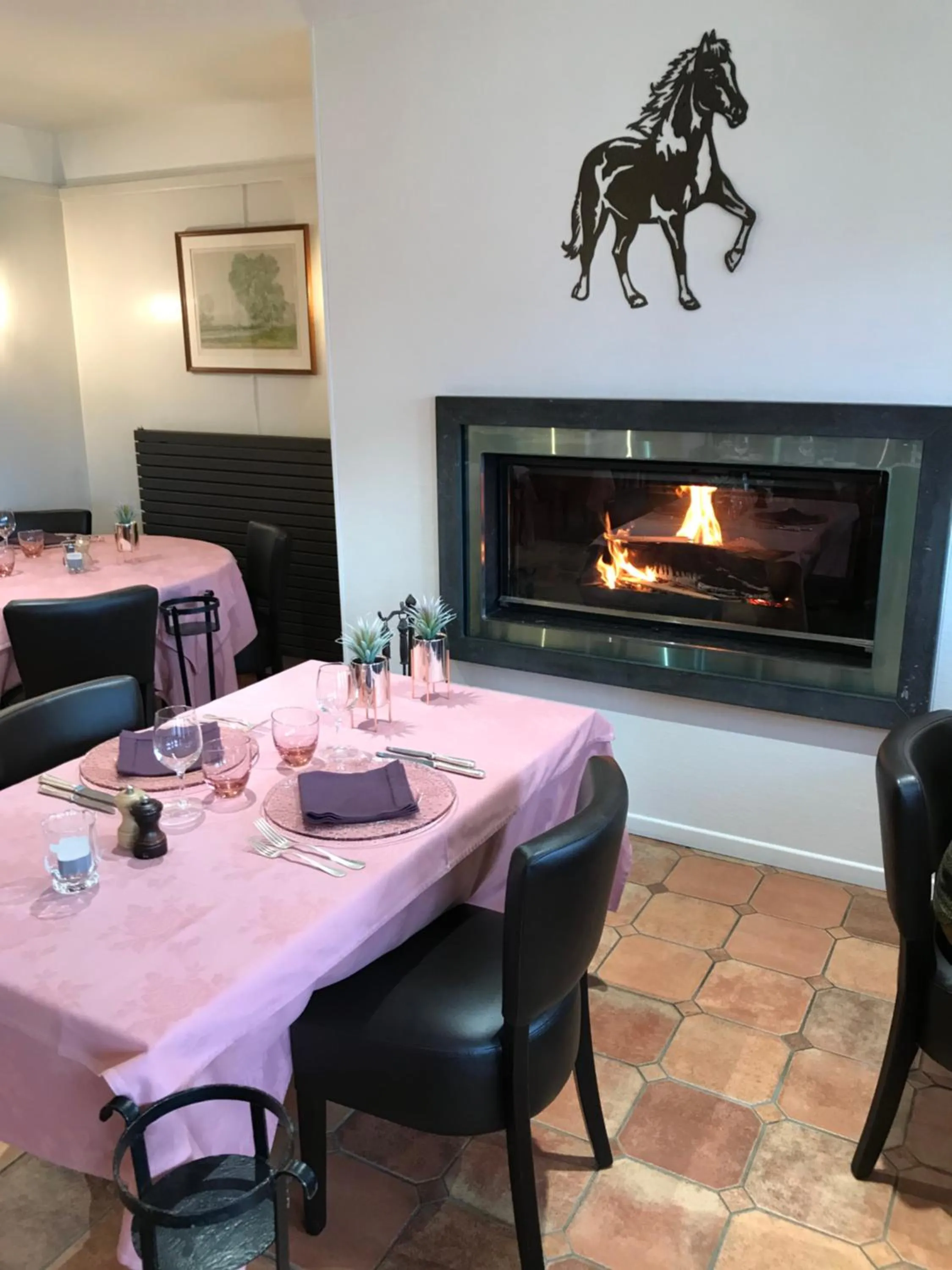 Restaurant/places to eat in Hostellerie de Pavillon Saint-Hubert