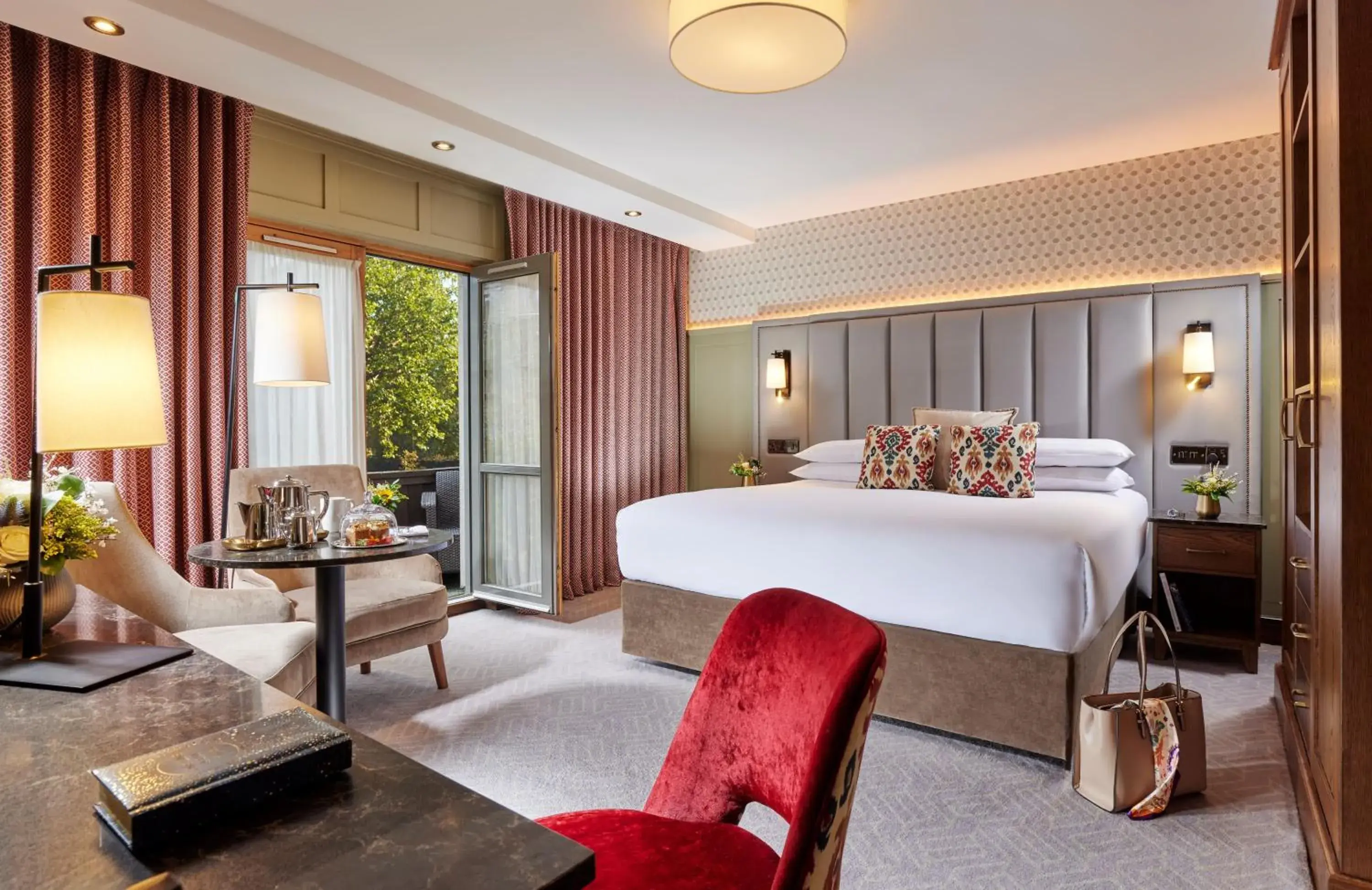 Bedroom, Bed in Westport Plaza Hotel, Spa & Leisure Bedroom, Bed in Westport Plaza Hotel, Spa & Leisure