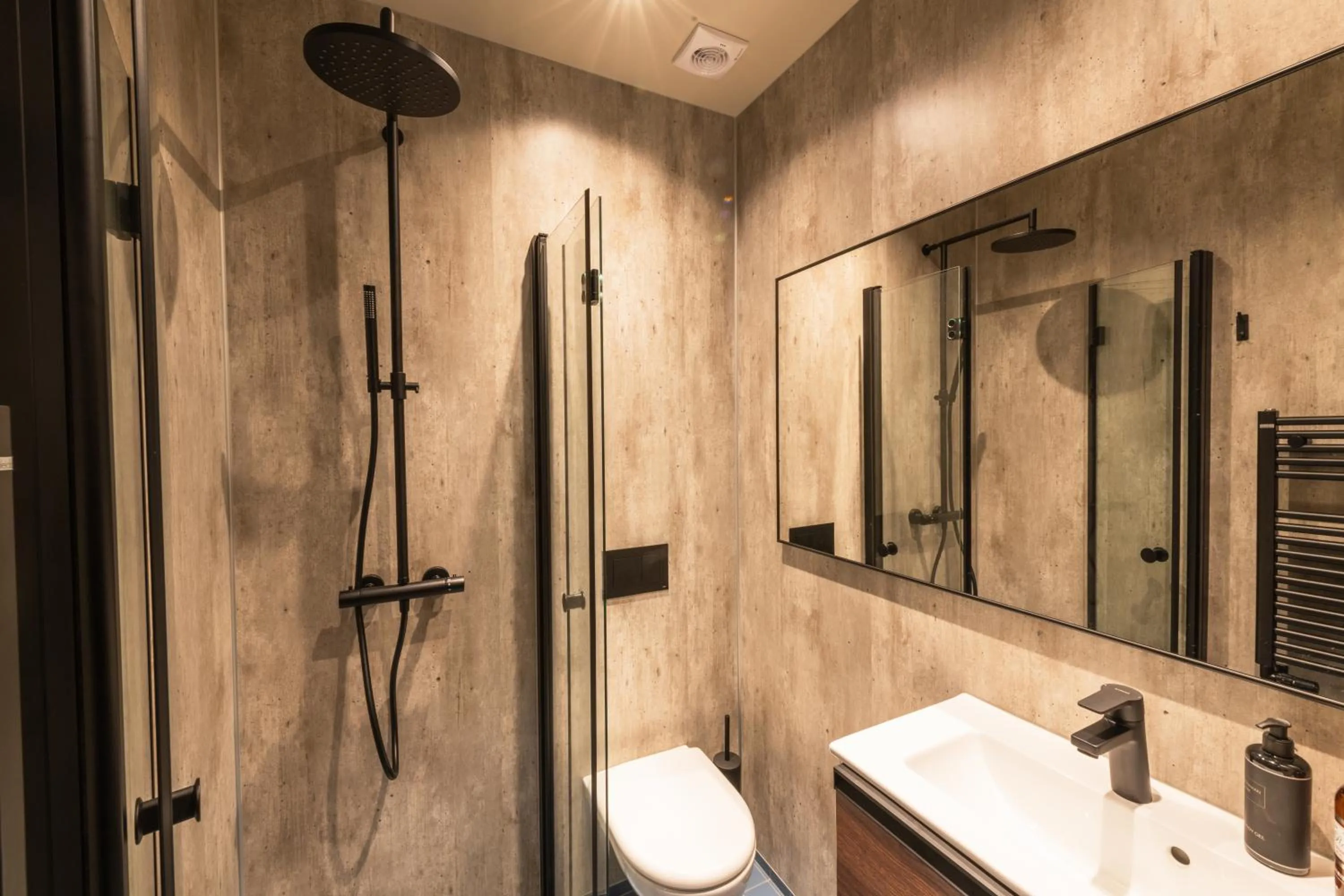 Bathroom in Centrum Hotel