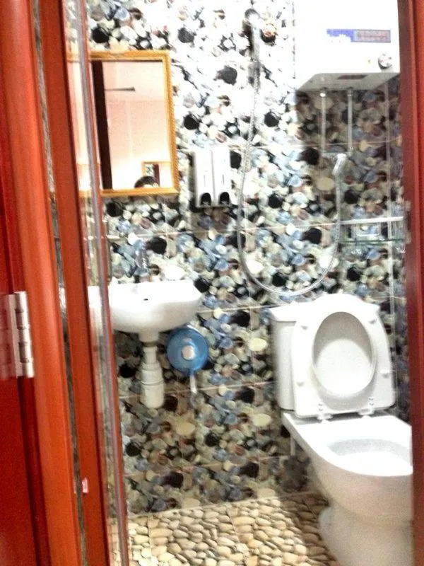 Toilet in Marrigold Hostel