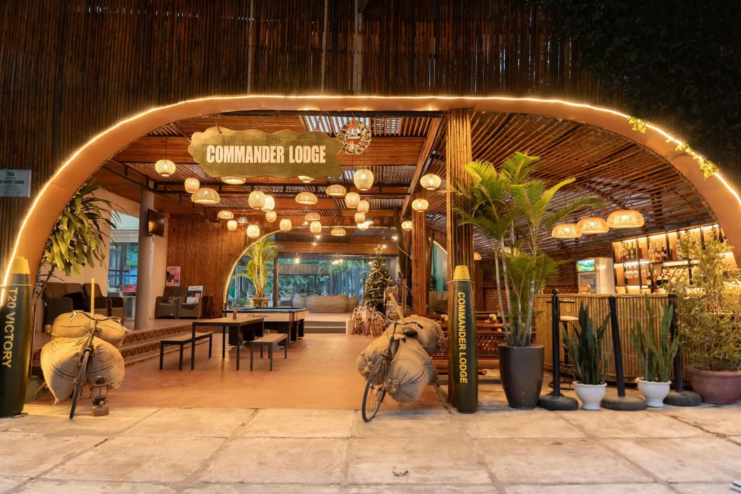 Property building in Commander Lodge Property building in Commander Lodge