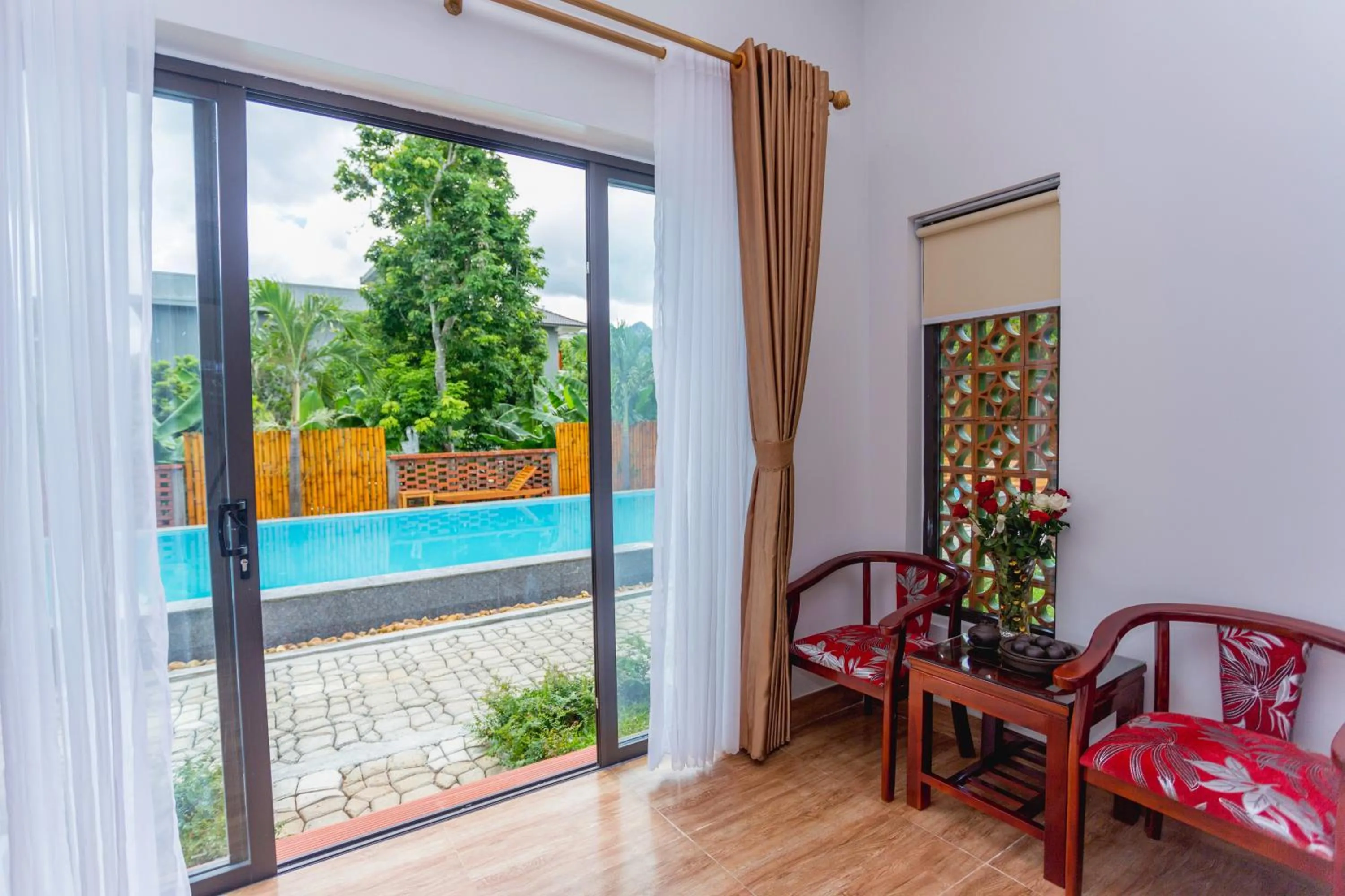 Bedroom in Commander Lodge