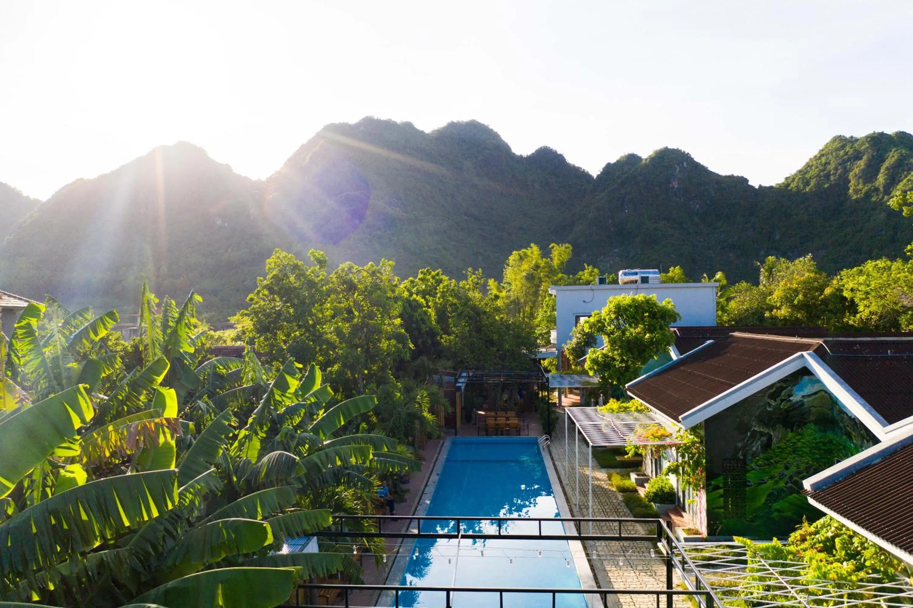 Garden view in Commander Lodge