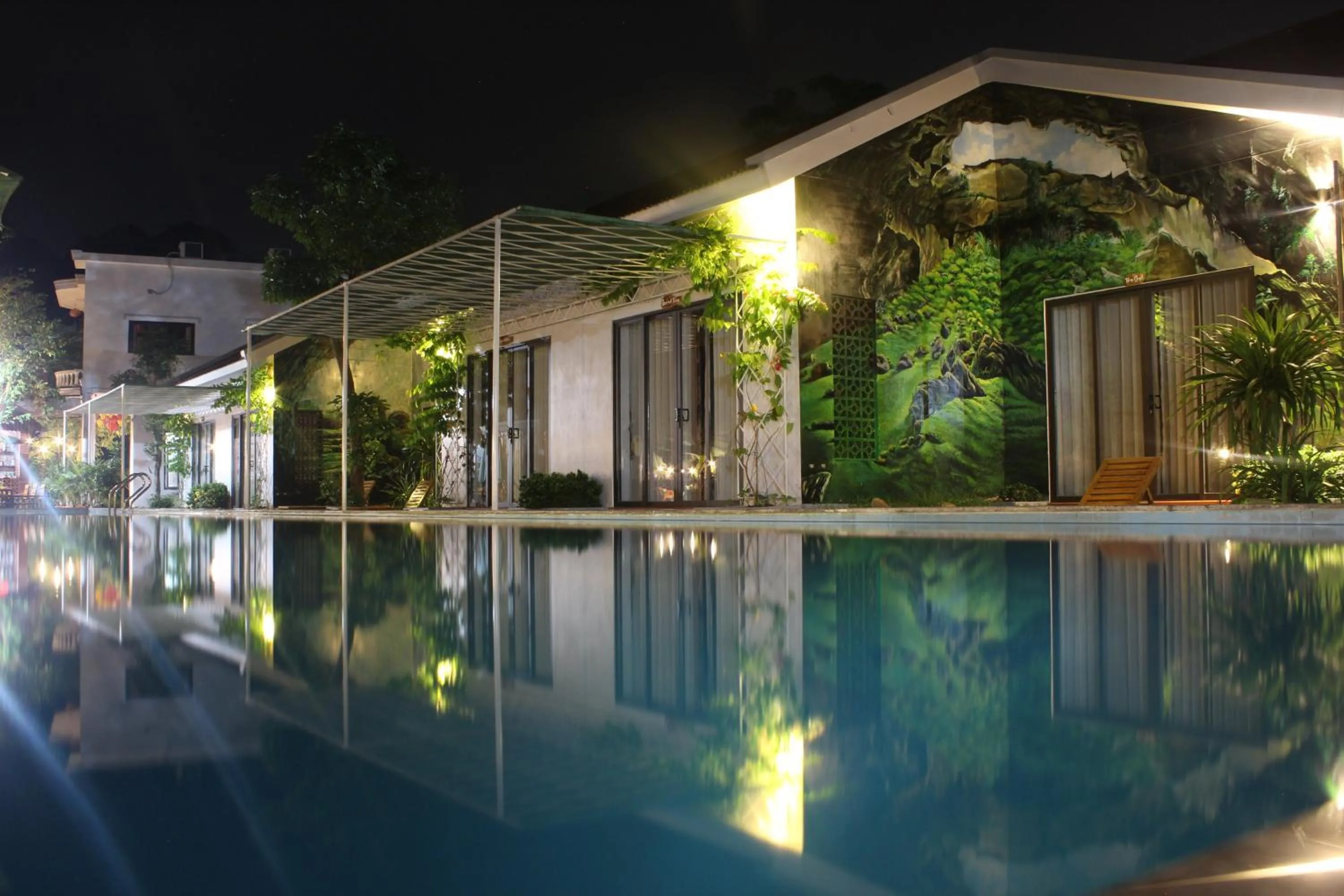 Property building in Commander Lodge