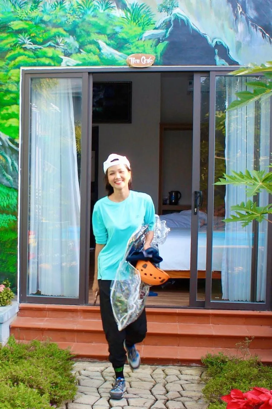 People in Commander Lodge