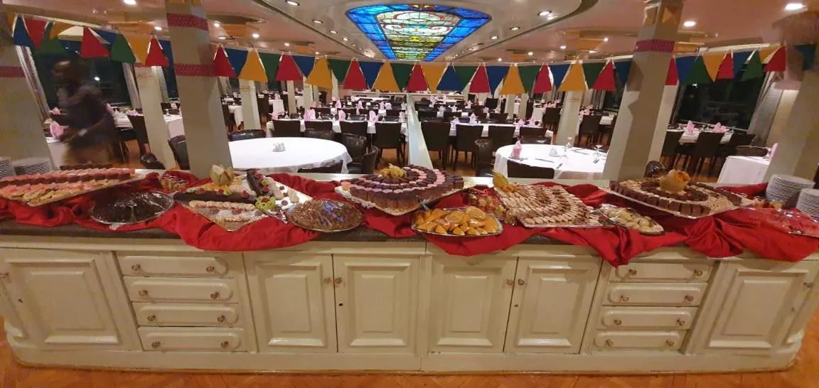 Food and drinks in Nile Cruise King Tut