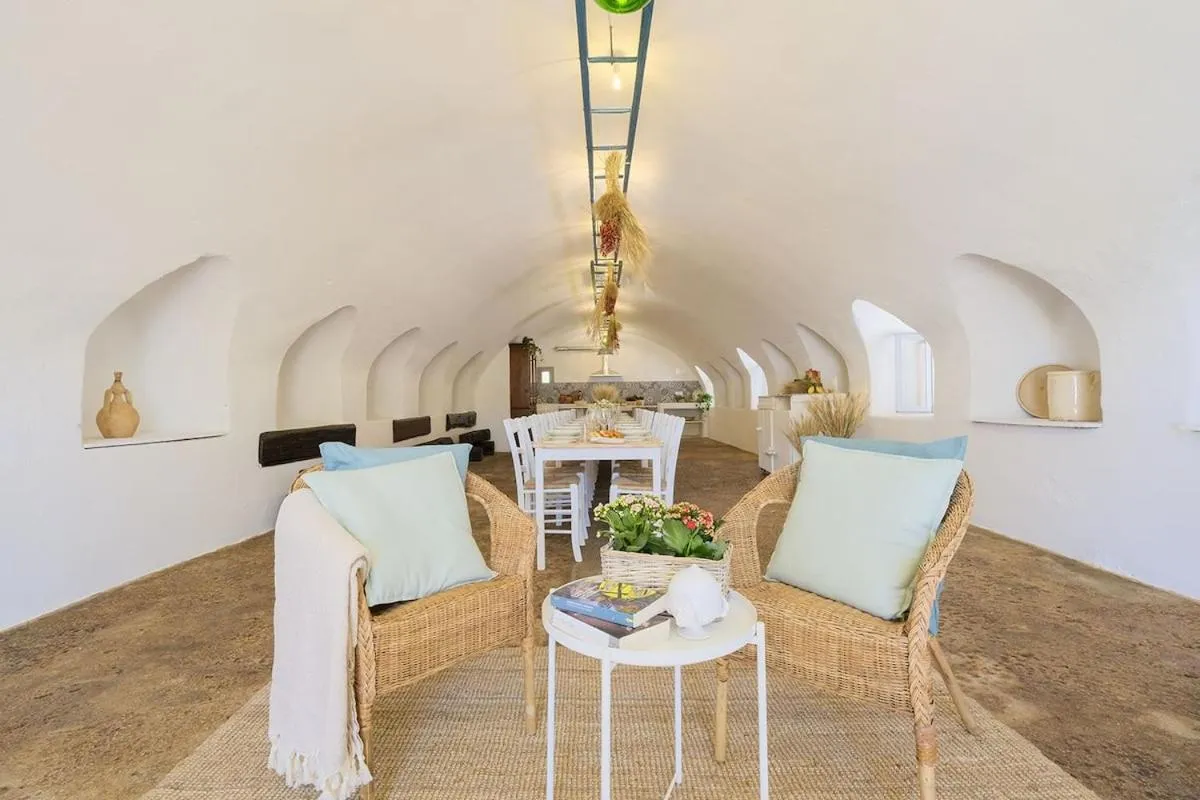 Dining area in Masseria Mammella