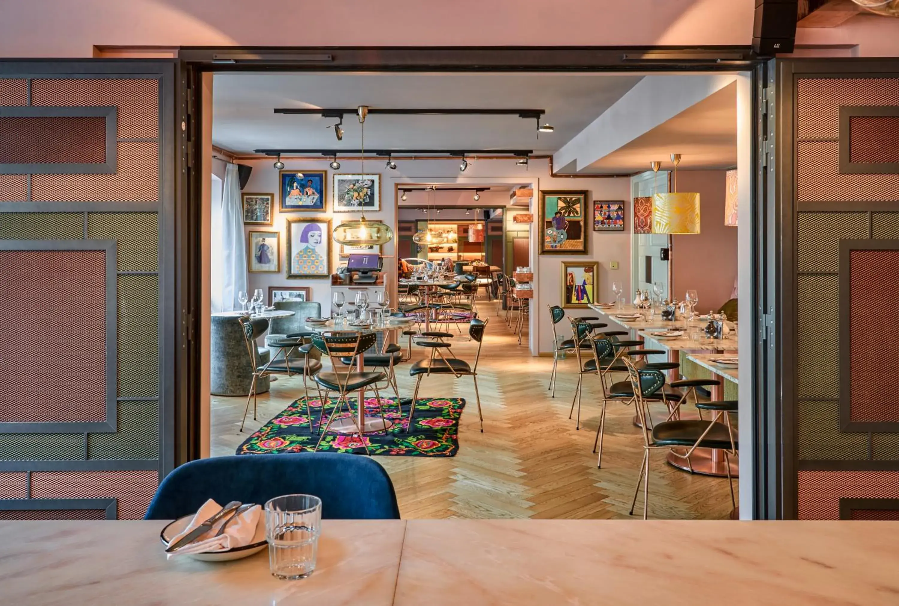 Restaurant/places to eat in 25hours Hotel Terminus Nord Restaurant/places to eat in 25hours Hotel Terminus Nord