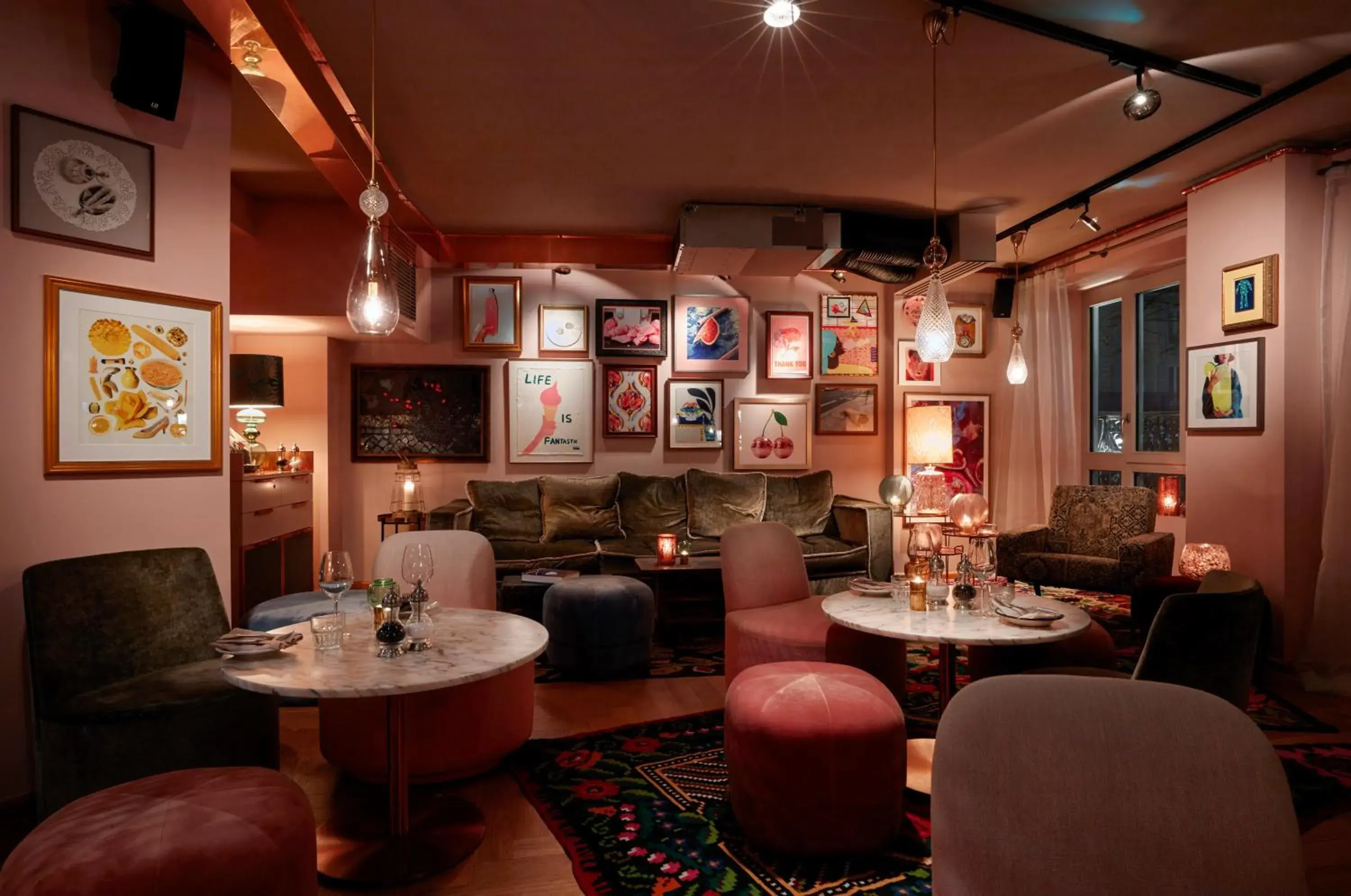 Restaurant/places to eat in 25hours Hotel Terminus Nord Restaurant/places to eat in 25hours Hotel Terminus Nord