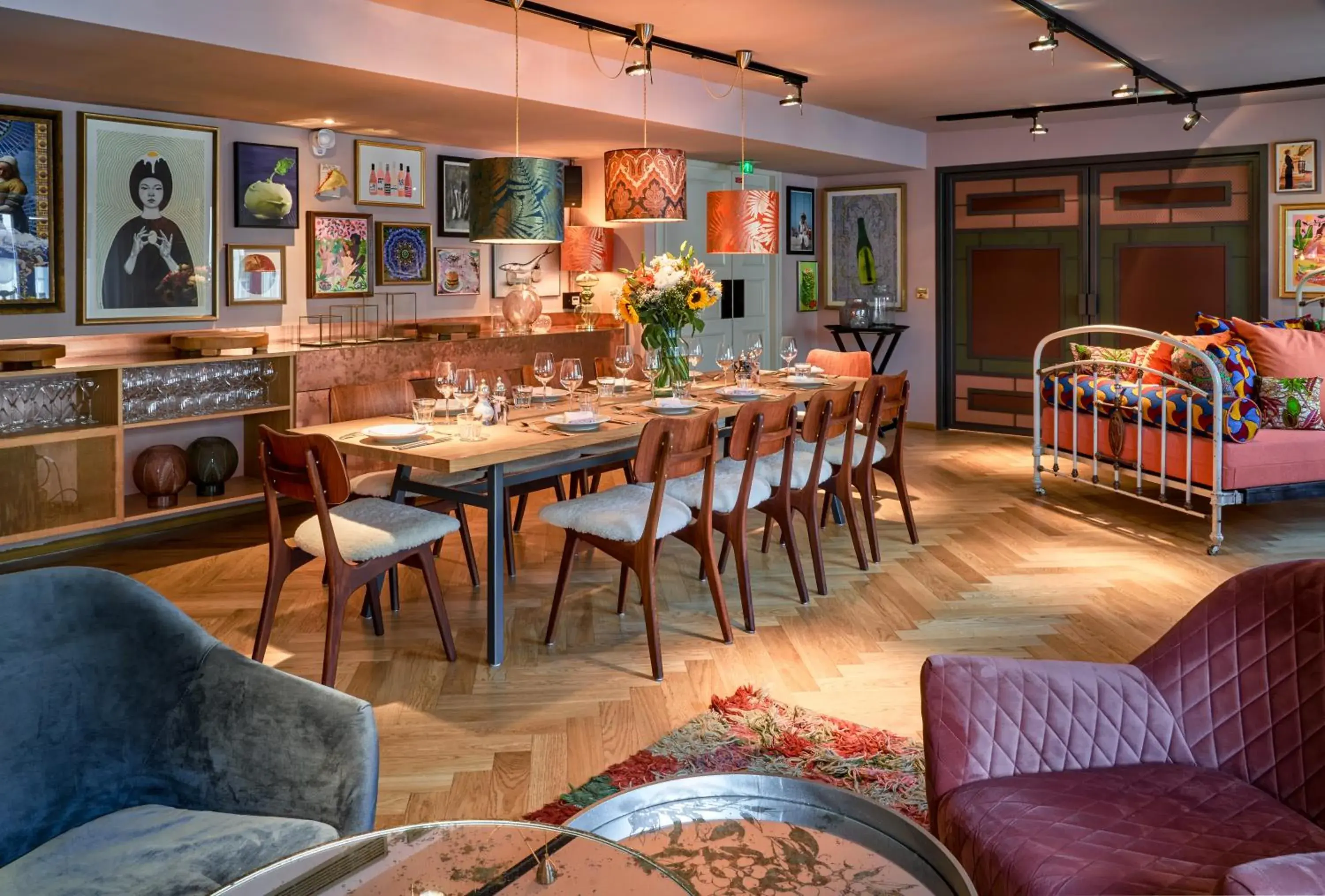 Restaurant/places to eat in 25hours Hotel Terminus Nord Restaurant/places to eat in 25hours Hotel Terminus Nord