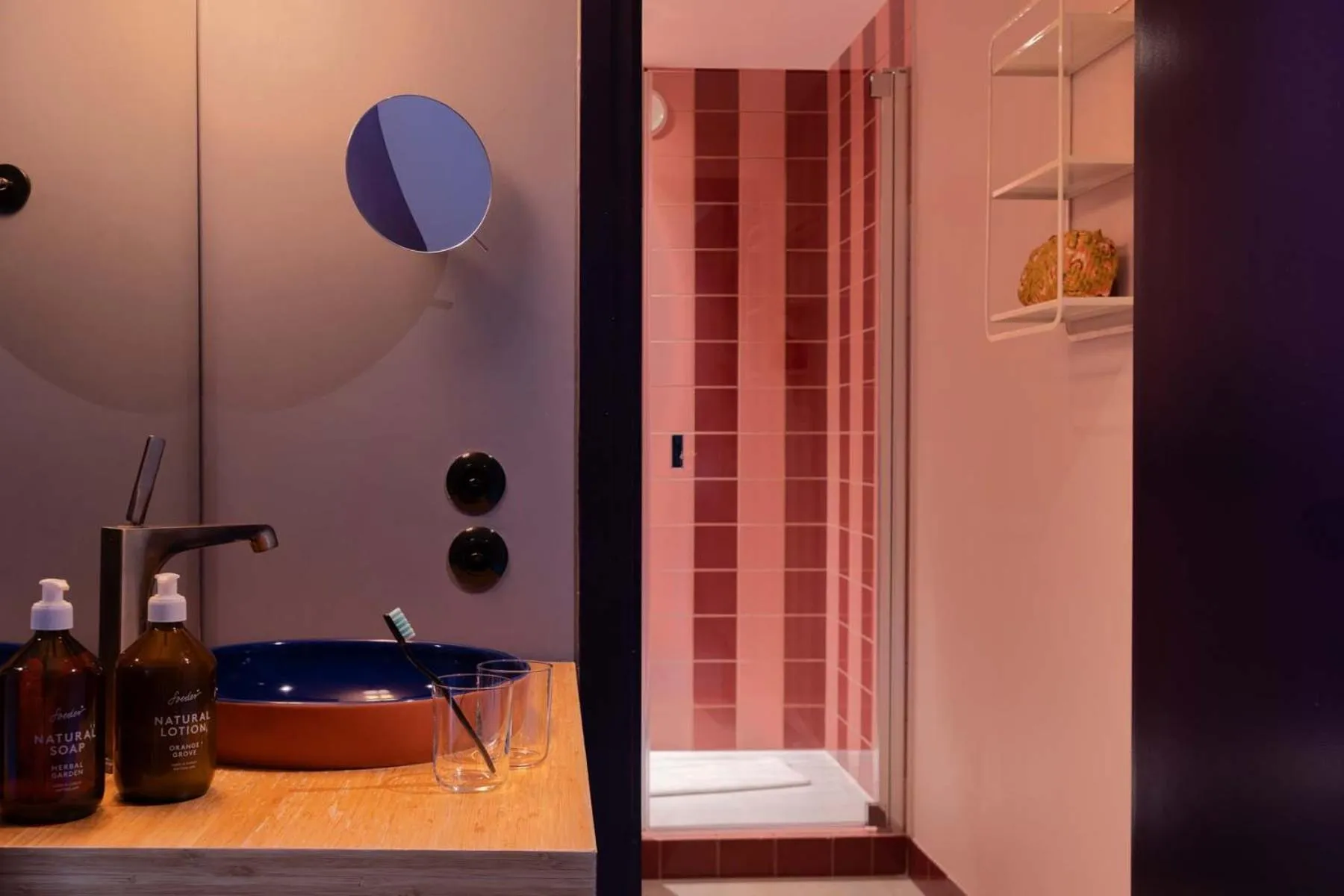 Bathroom in 25hours Hotel Terminus Nord