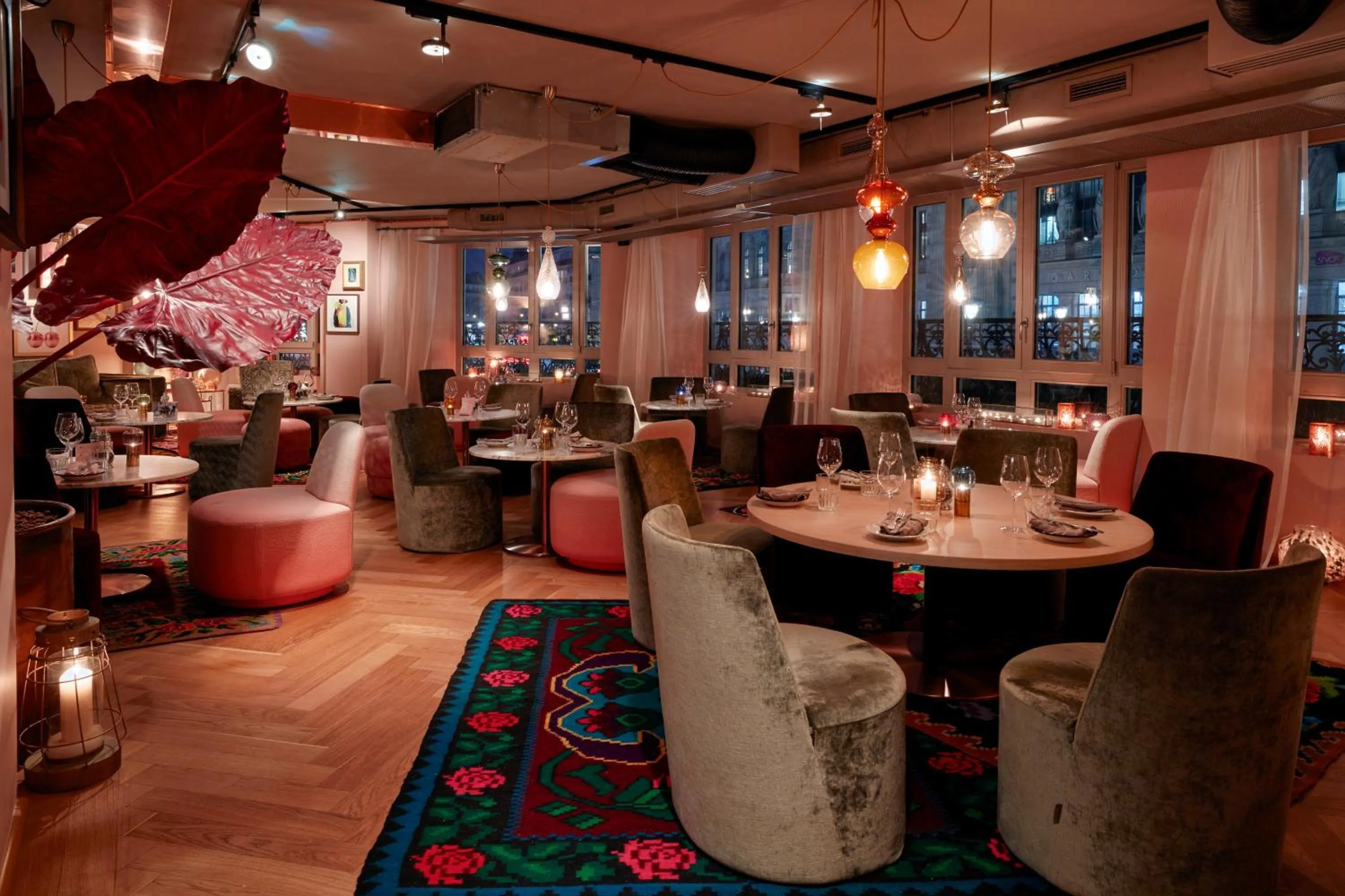 Restaurant/places to eat in 25hours Hotel Terminus Nord