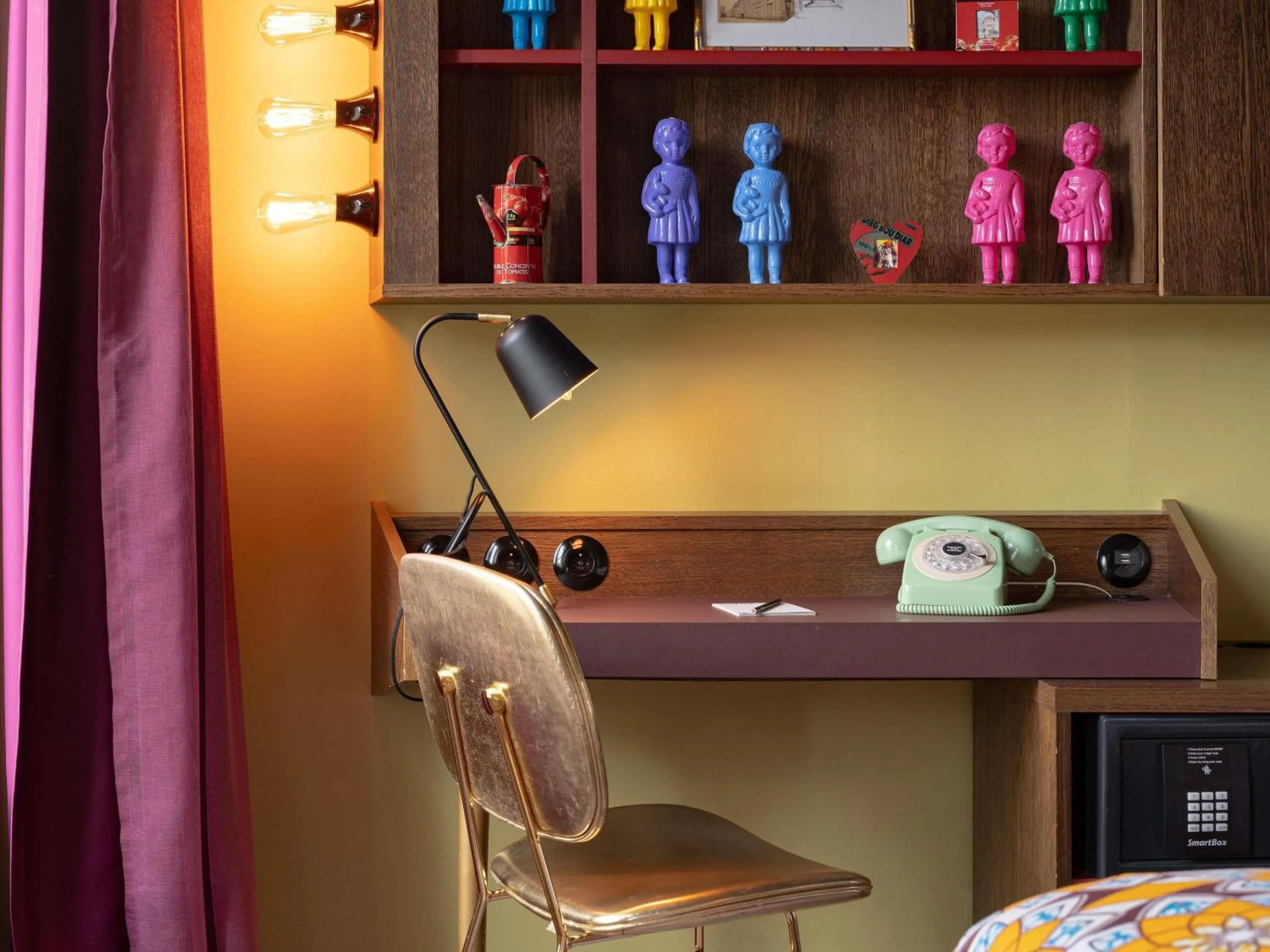 Bedroom in 25hours Hotel Terminus Nord