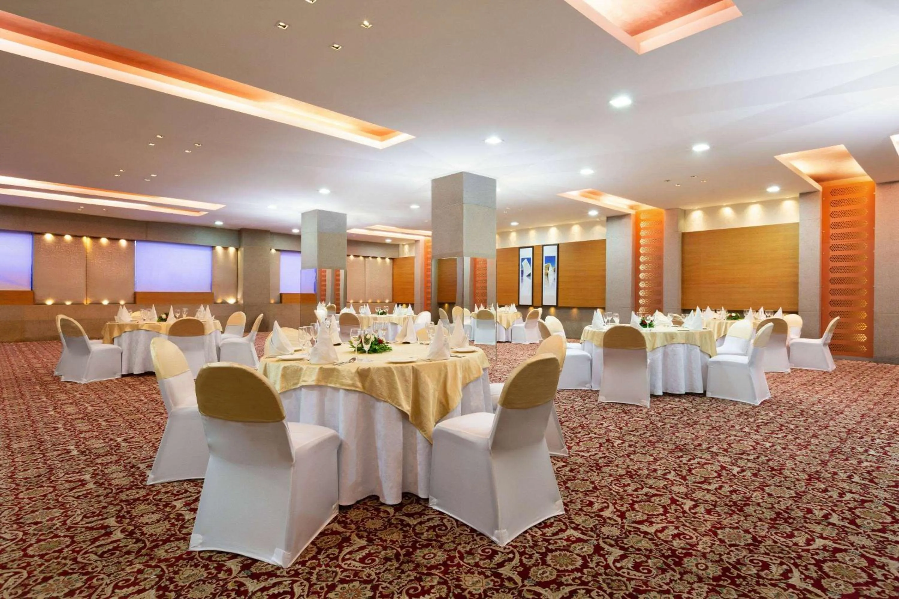 Banquet/Function facilities in Ramada Ajmer