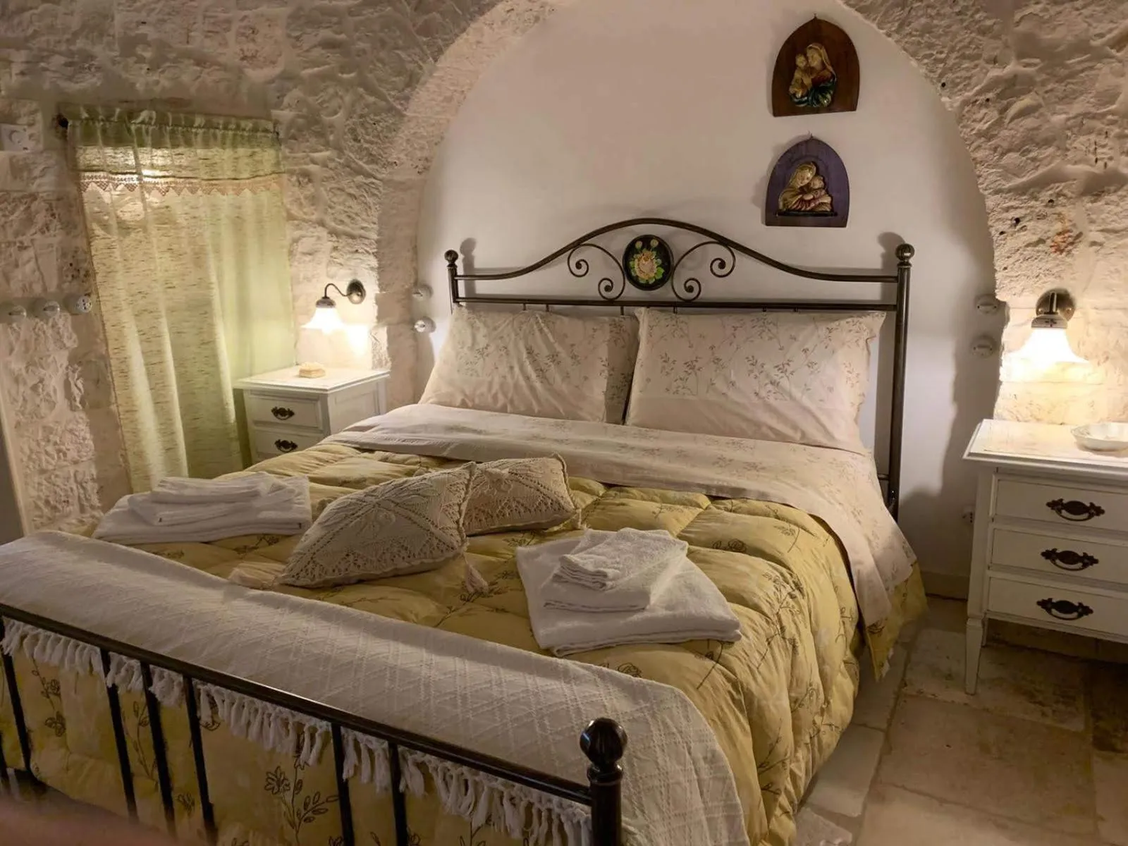 Bed in Trulli Occhi Di Pietra