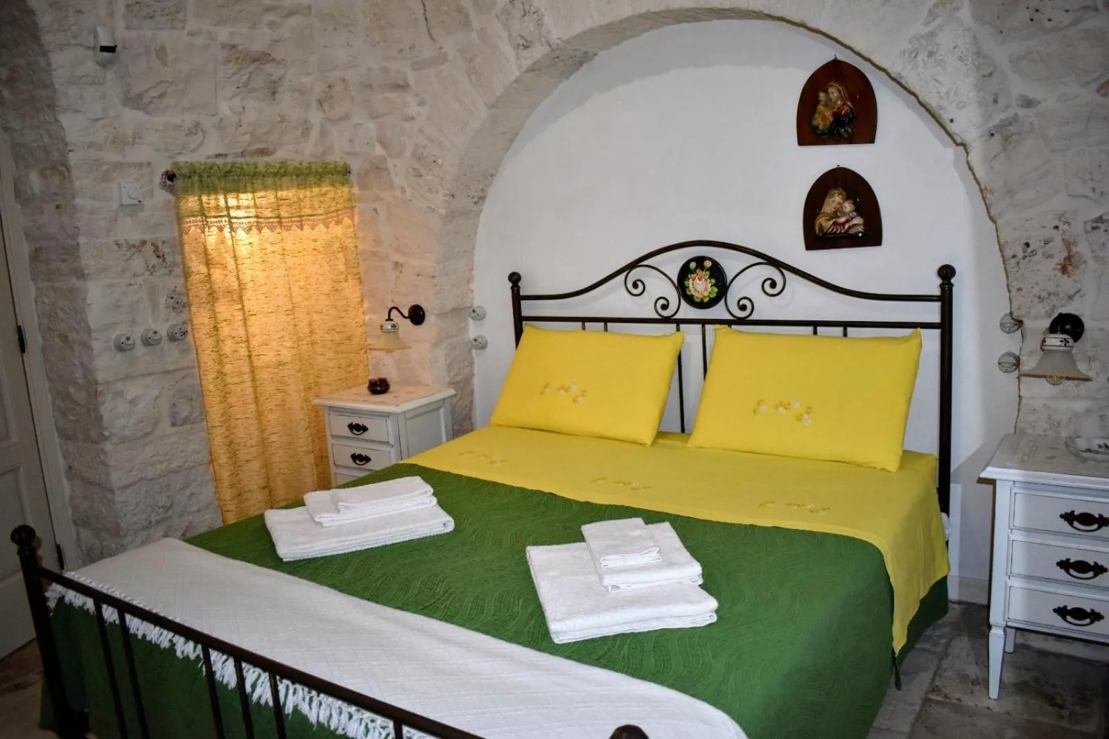 Bed in Trulli Occhi Di Pietra