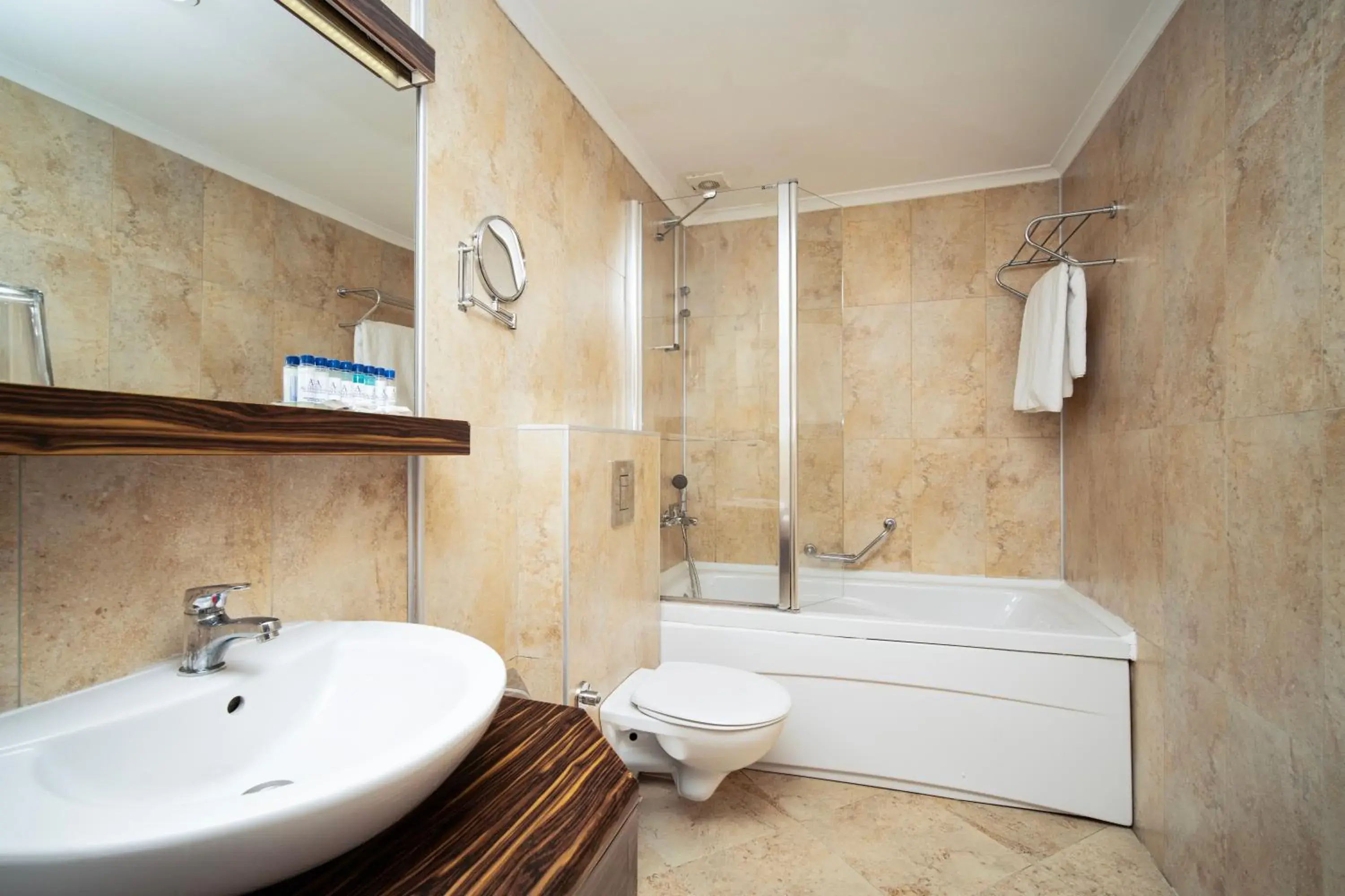 Shower, Bathroom in Sunny Hill Alya Hotel