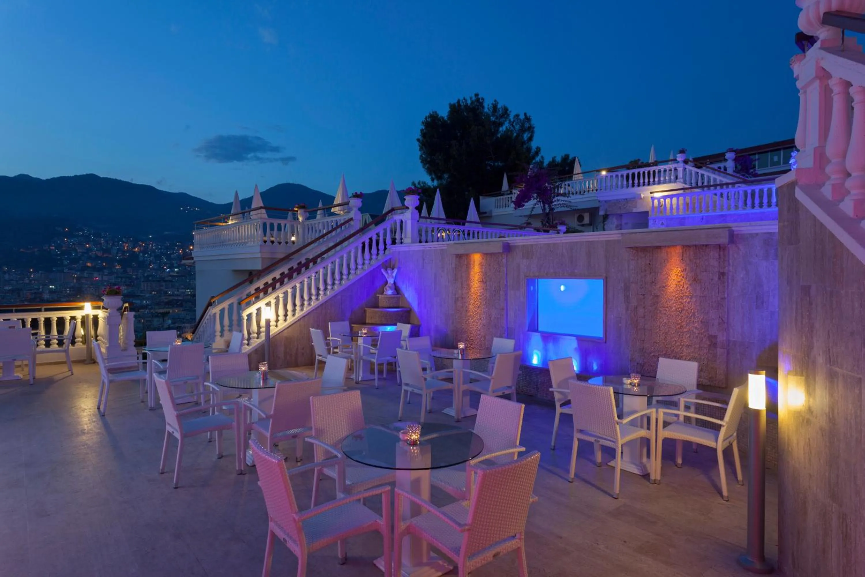 Lounge or bar in Sunny Hill Alya Hotel