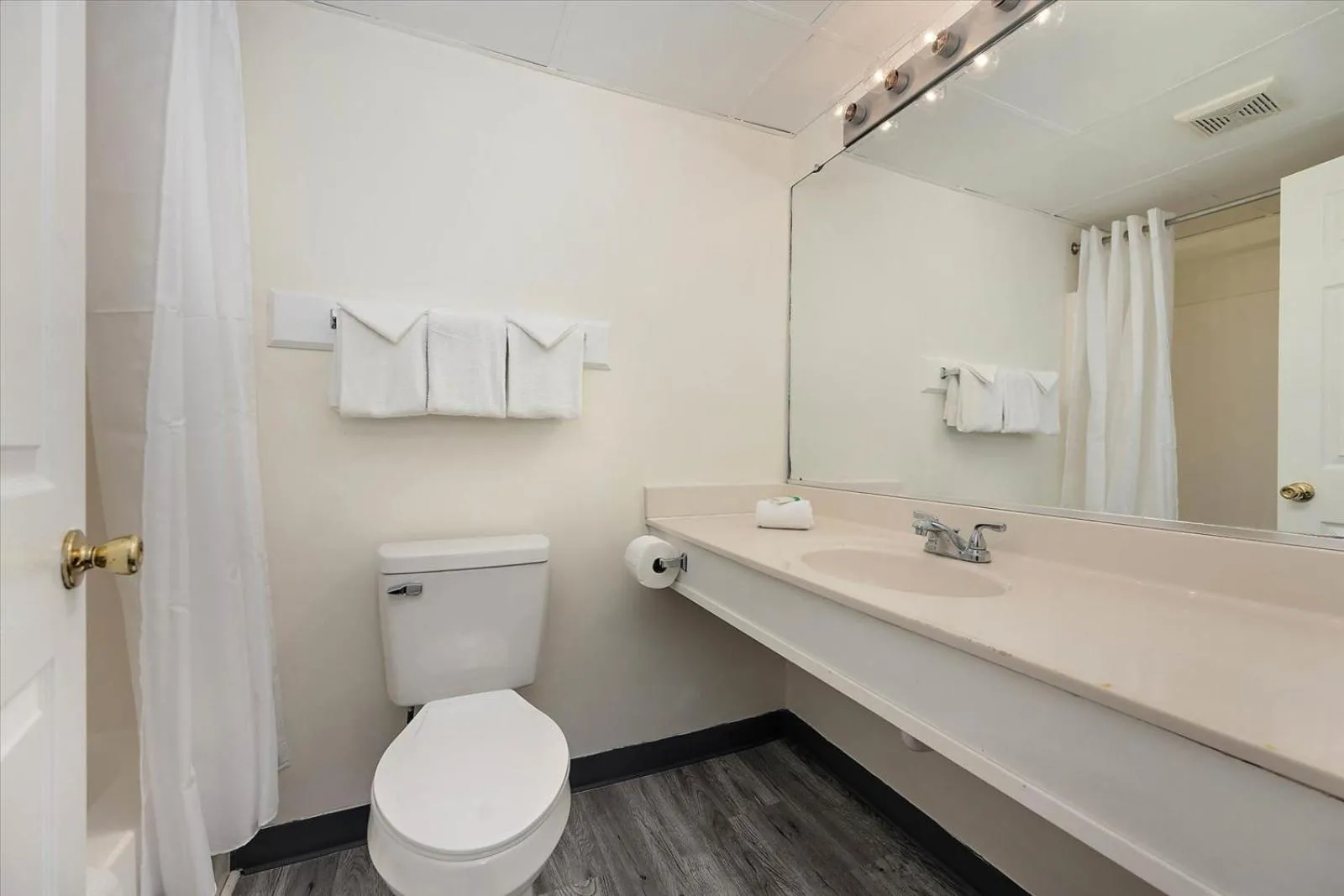 Eden Roc Motel