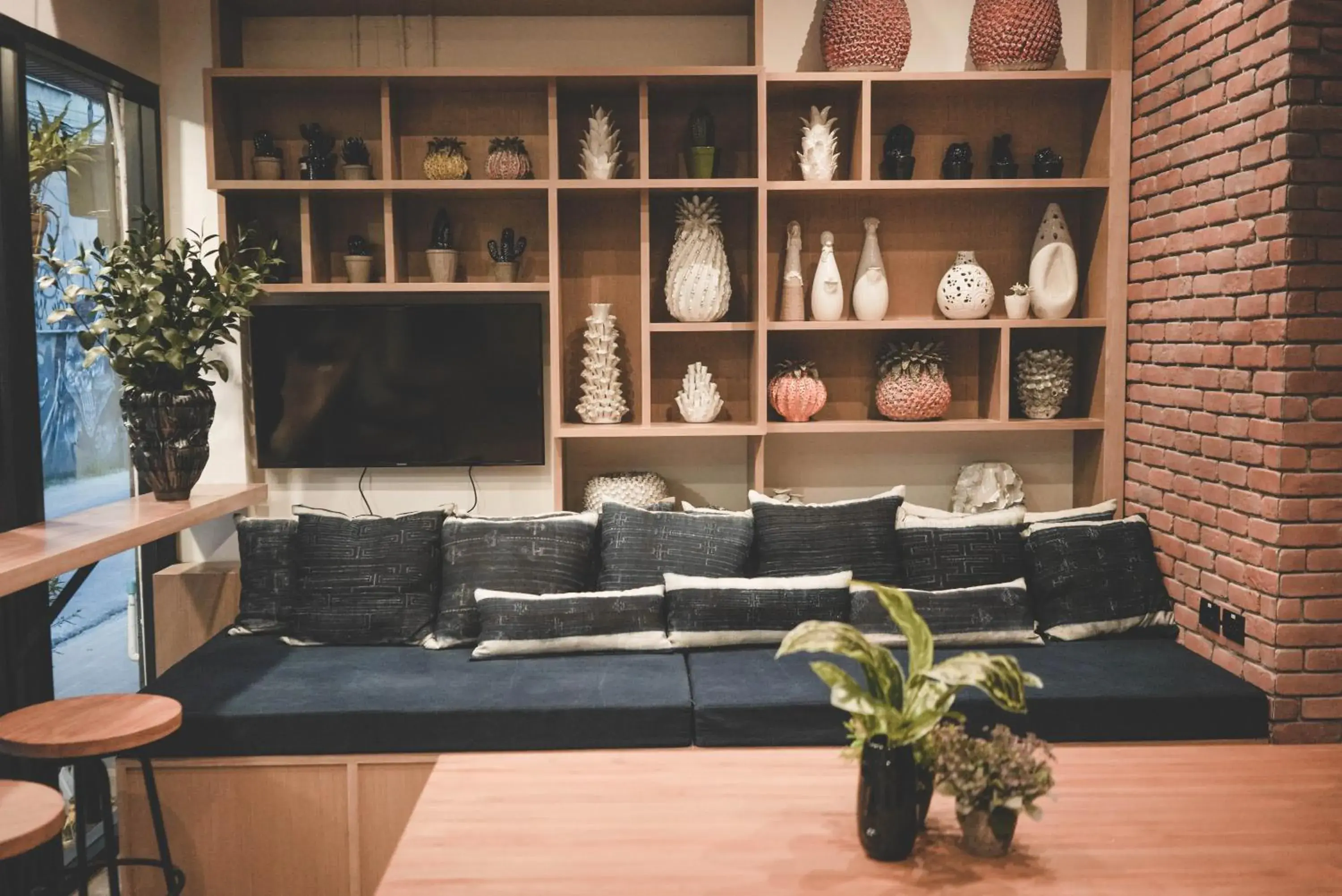 Restaurant/places to eat in Stay Thapae Hostel Restaurant/places to eat in Stay Thapae Hostel