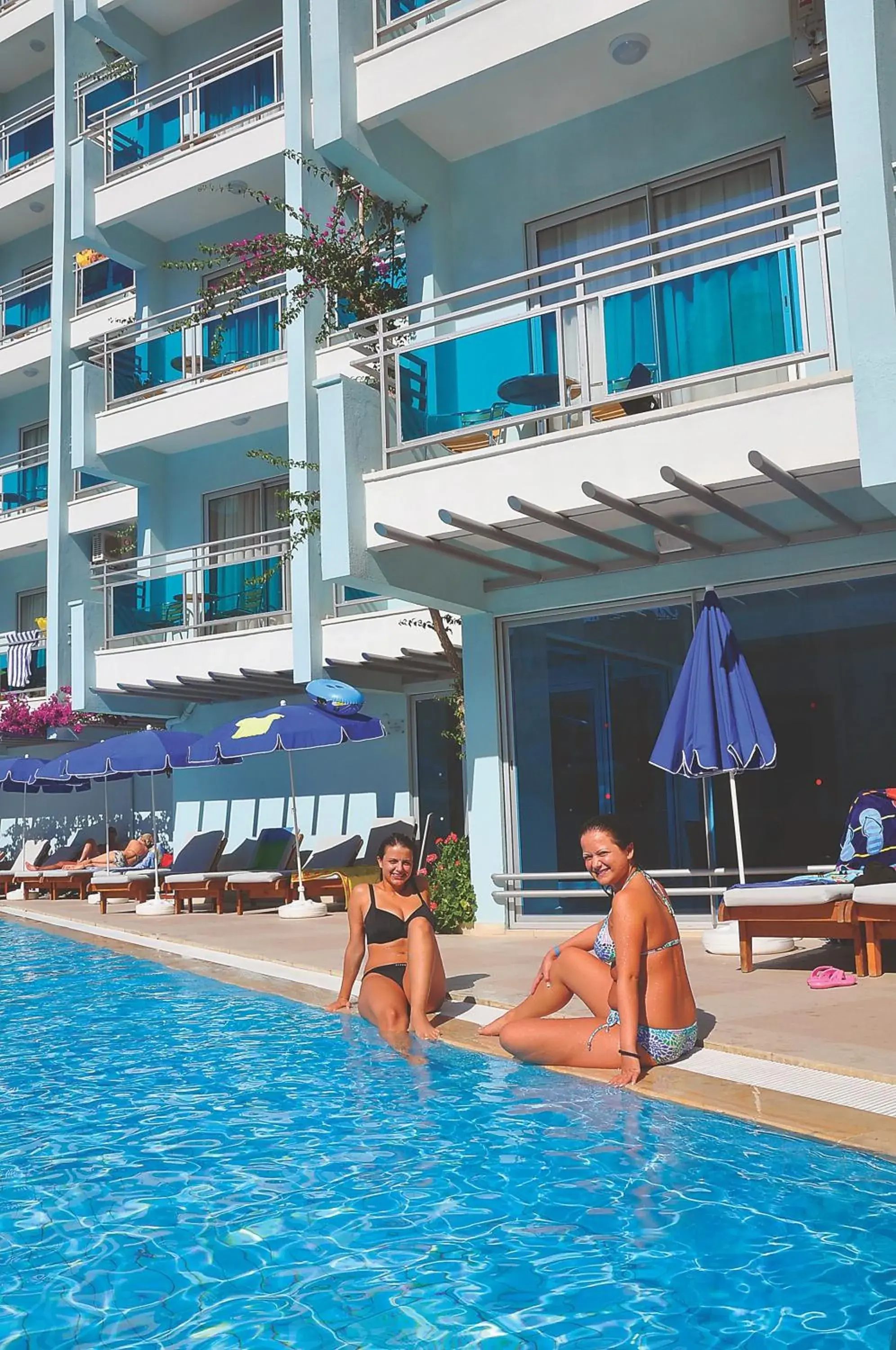 Swimming Pool in Blue Diamond Alya Hotel