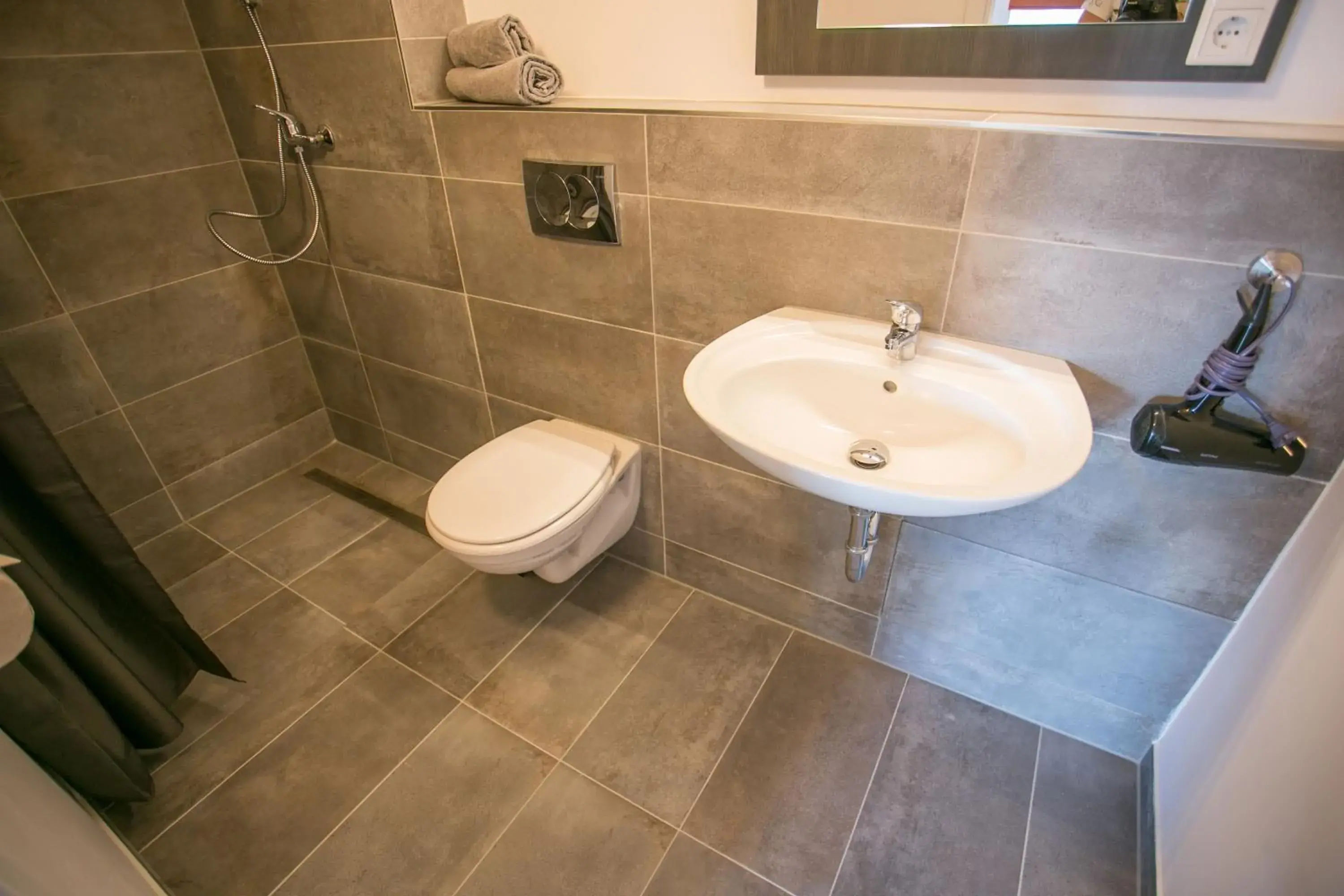 Double Room with Private Bathroom - single occupancy in Apartments A7 Double Room with Private Bathroom - single occupancy in Apartments A7