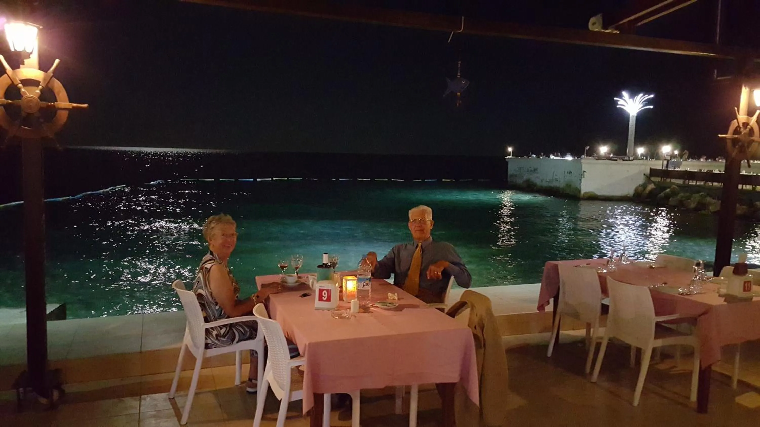 Restaurant/places to eat in Exotic Hotel & SPA