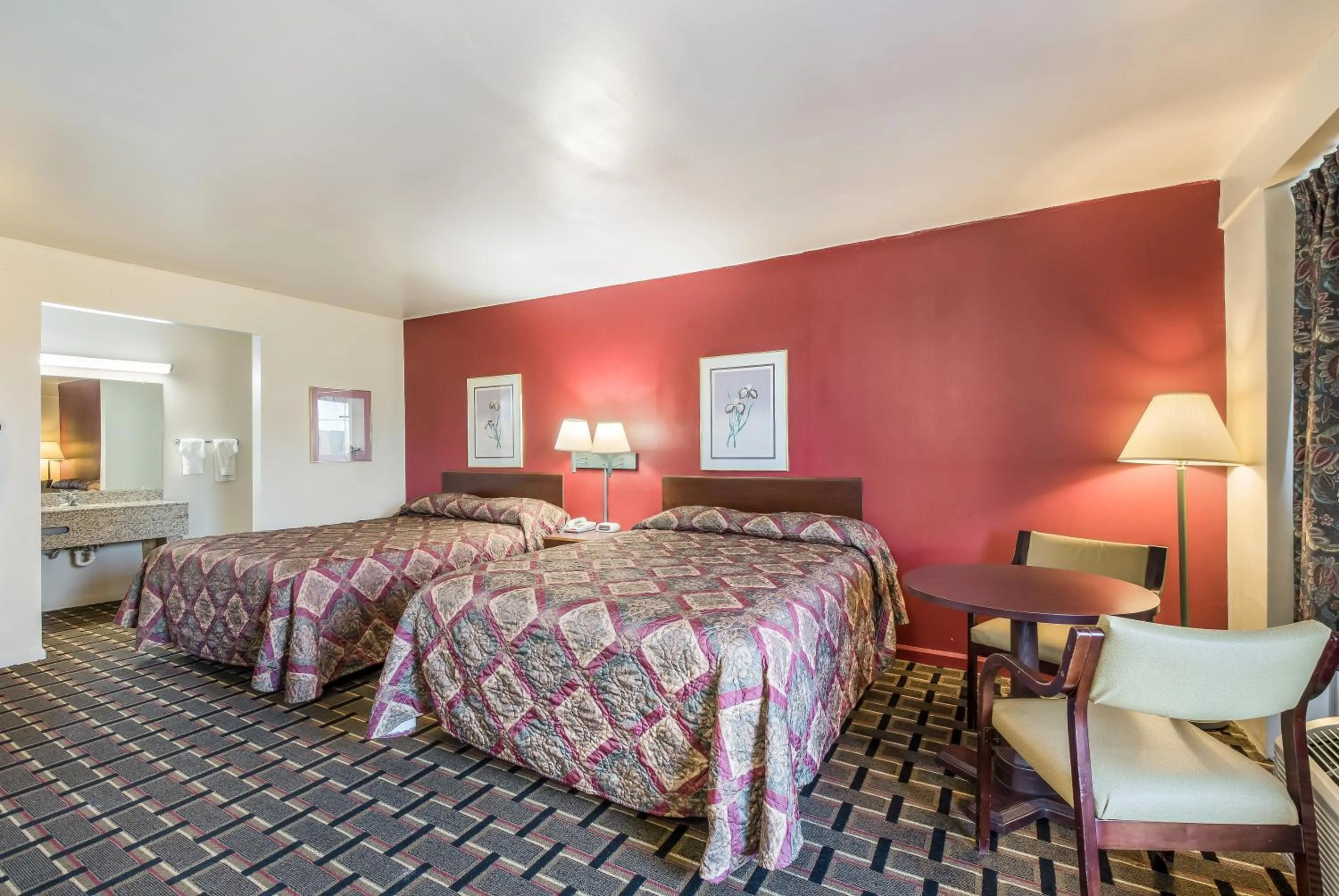 Knights Inn - Cleveland